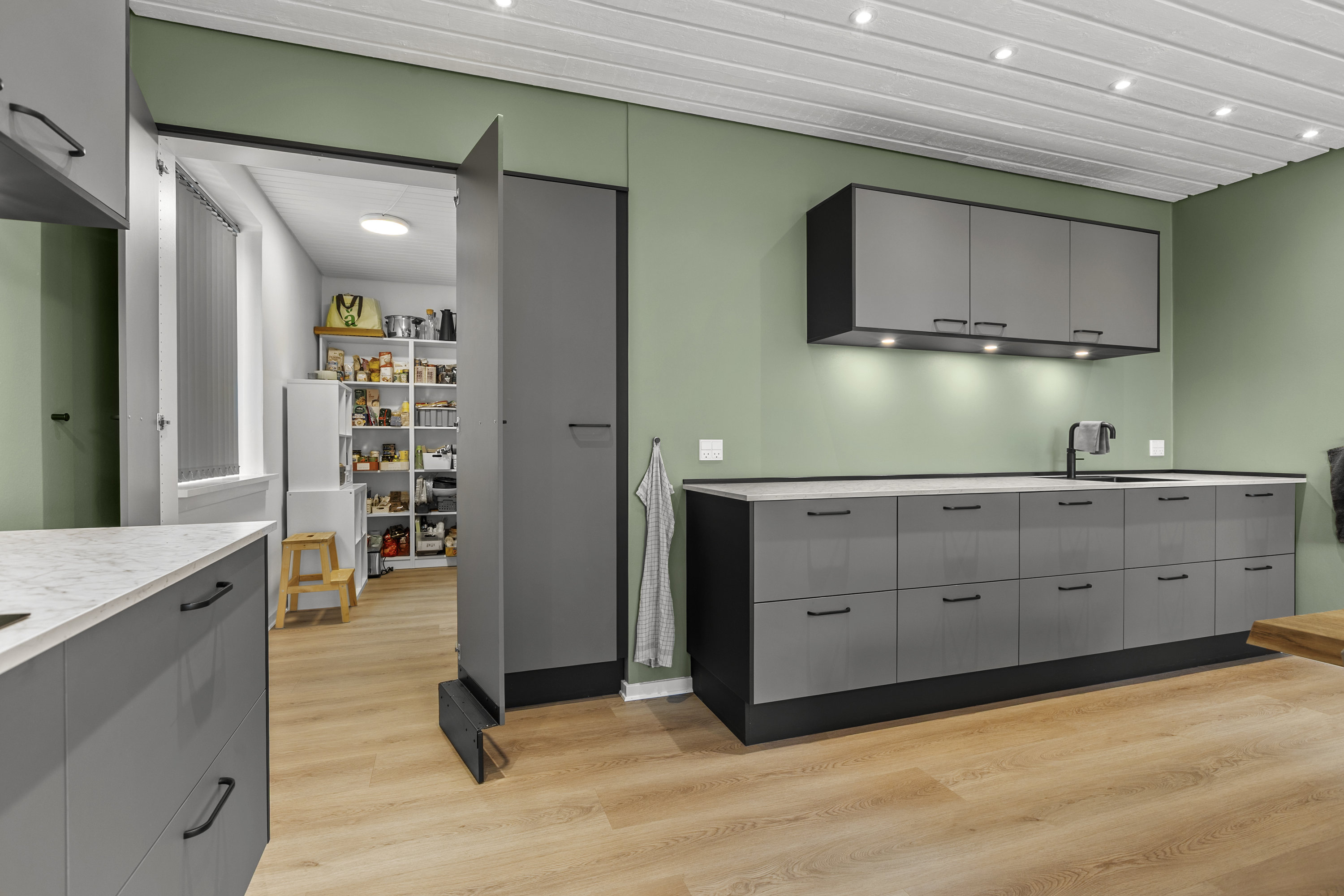 Fremhævet køkken billede i fuldskærmstilstand. Billede af Kalundborgvej 6, 4281 Gørlev