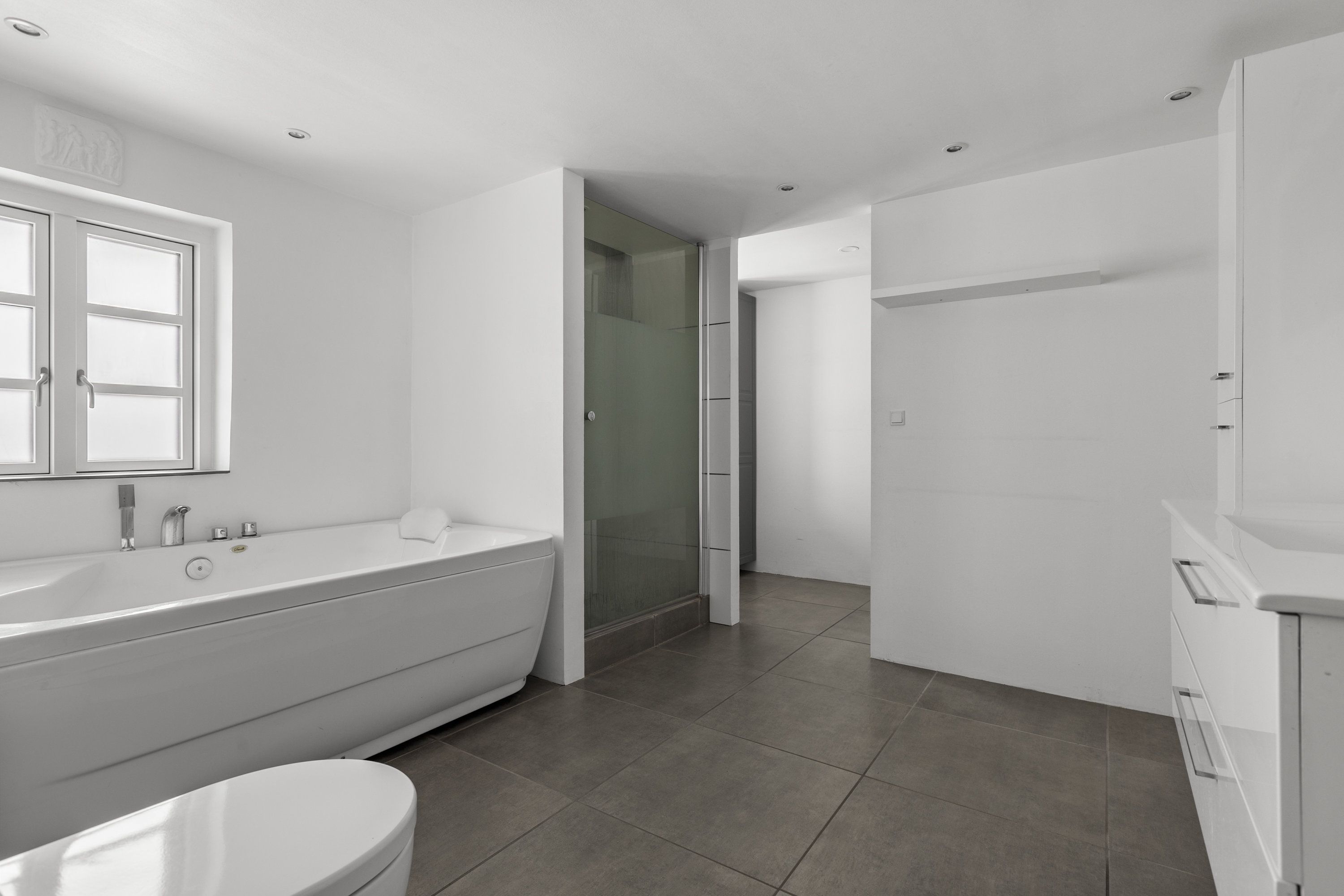 Fremhævet badeværelse billede i fuldskærmstilstand. Billede af Stationsvej 14, 4470 Svebølle