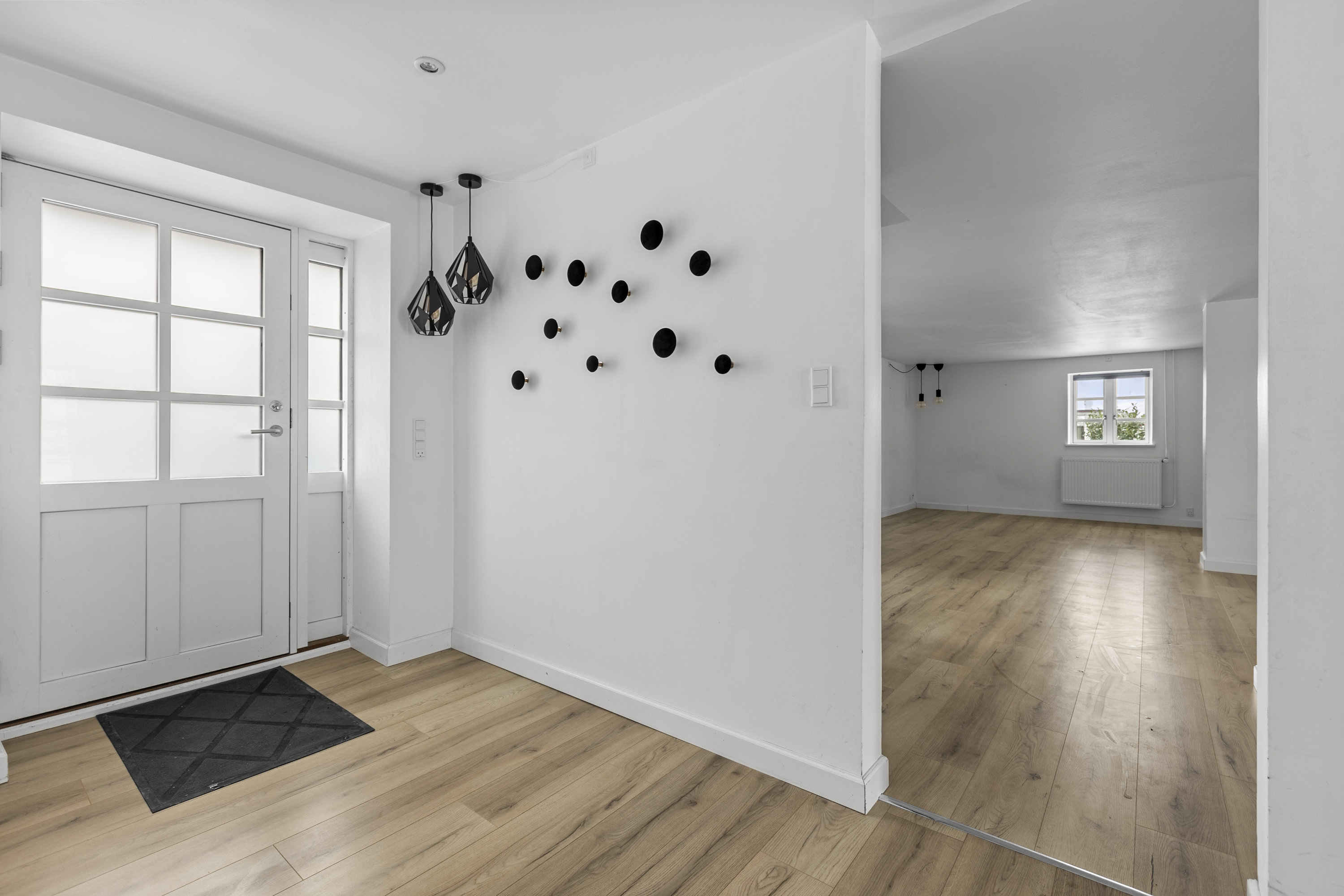 Fremhævet entré billede i fuldskærmstilstand. Billede af Stationsvej 14, 4470 Svebølle