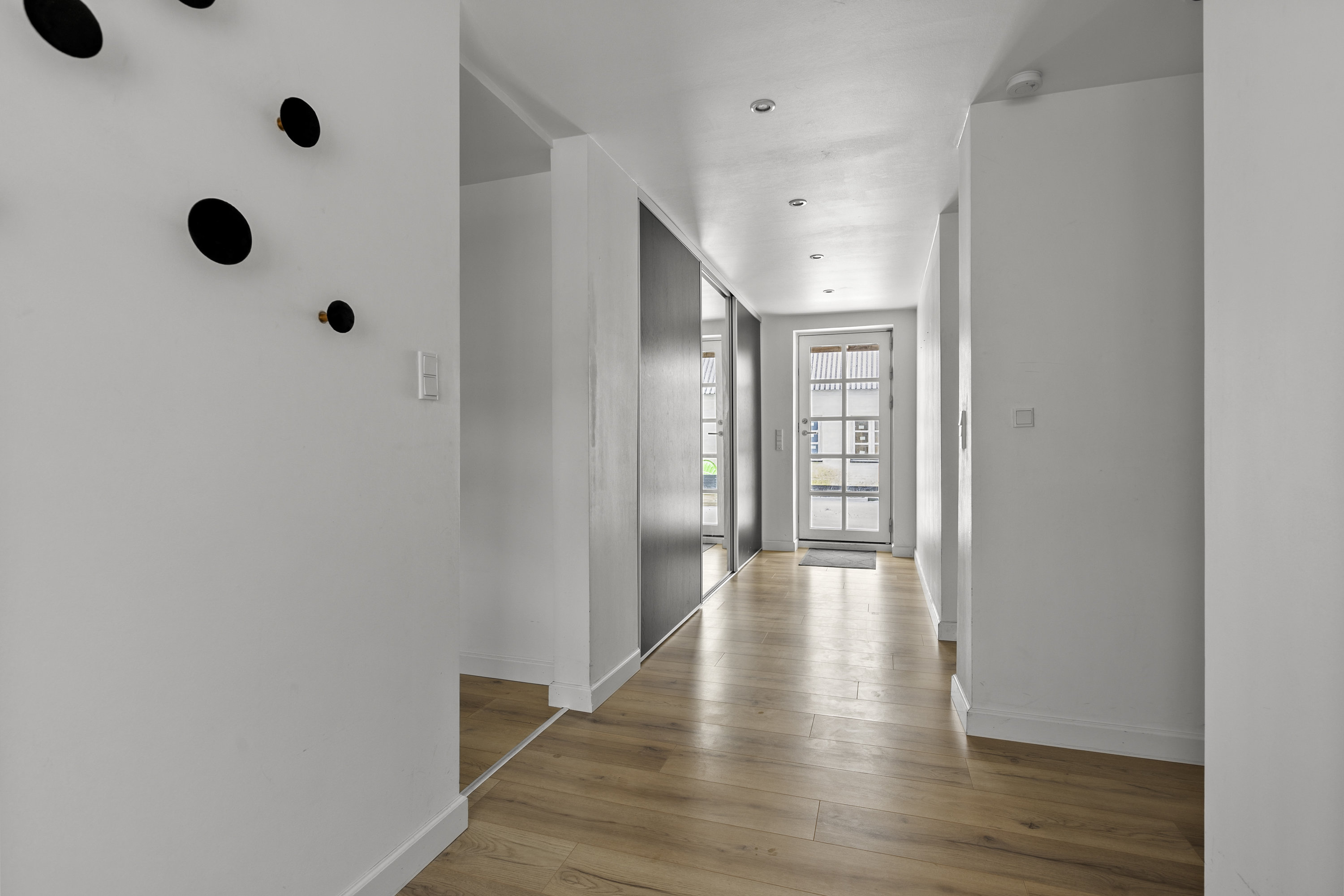 Fremhævet entré billede i fuldskærmstilstand. Billede af Stationsvej 14, 4470 Svebølle