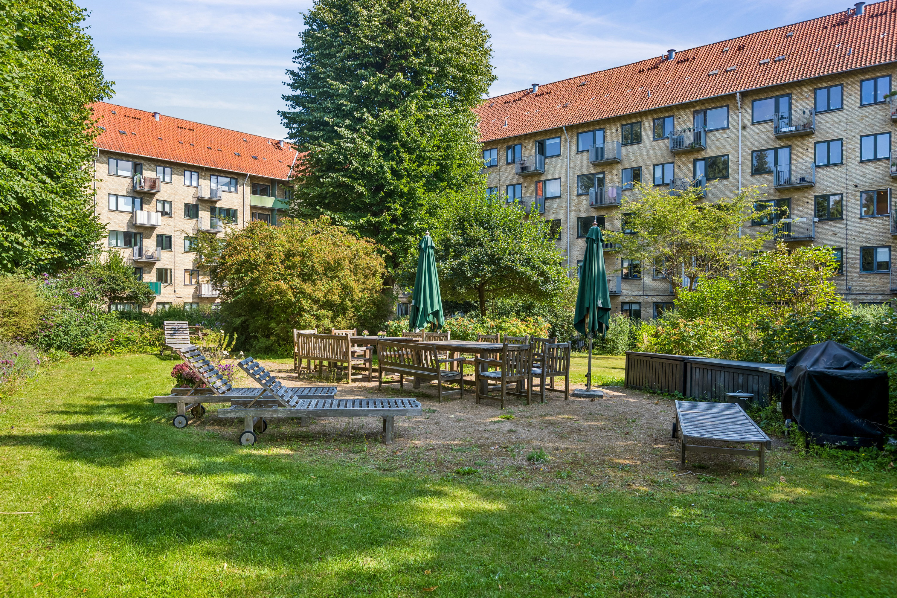 Fremhævet  billede i fuldskærmstilstand. Billede af Skovkrogen 7, st.. th.., 2920 Charlottenlund