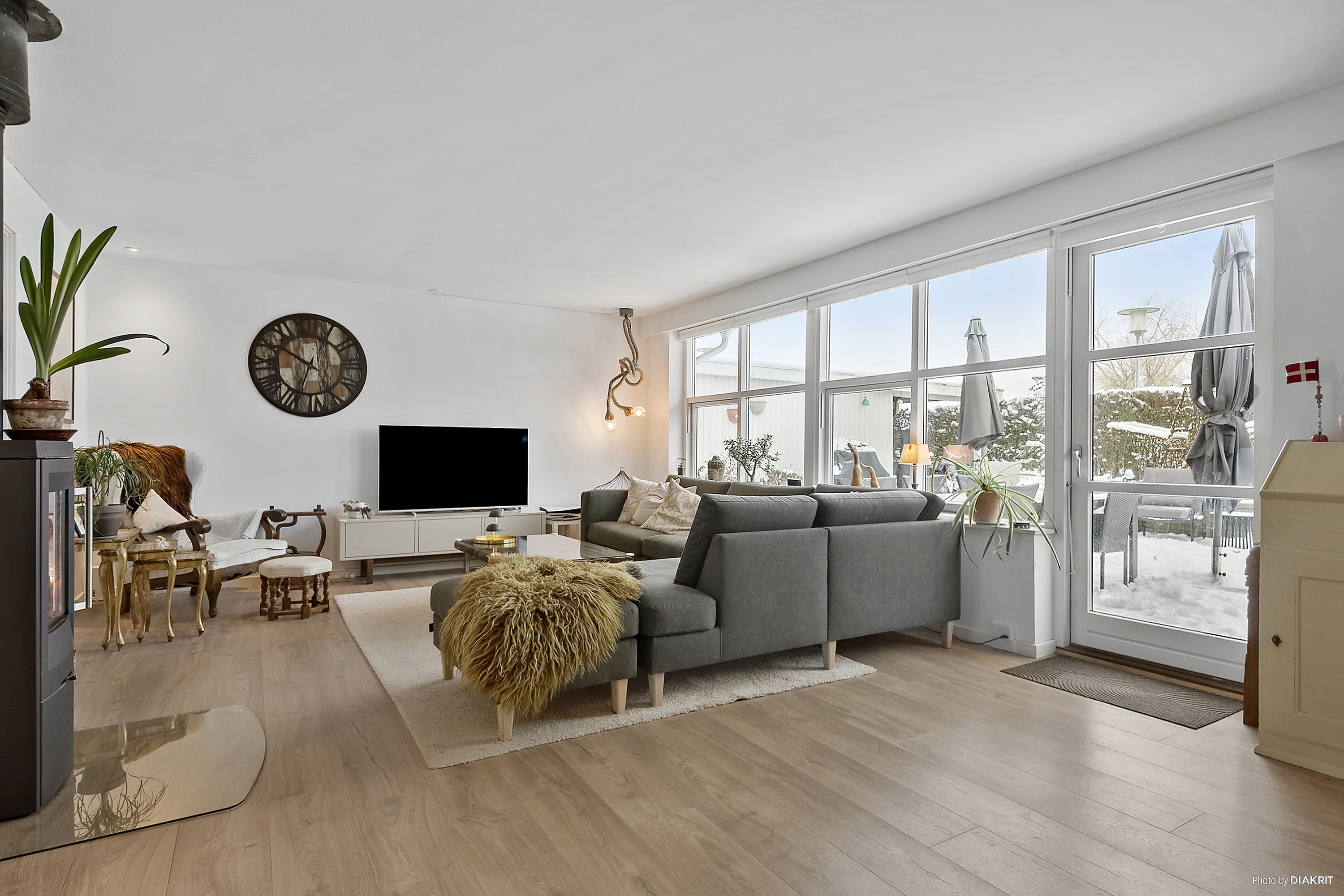 Fremhævet stue billede i fuldskærmstilstand. Billede af Samsøvej 1A, 4600 Køge