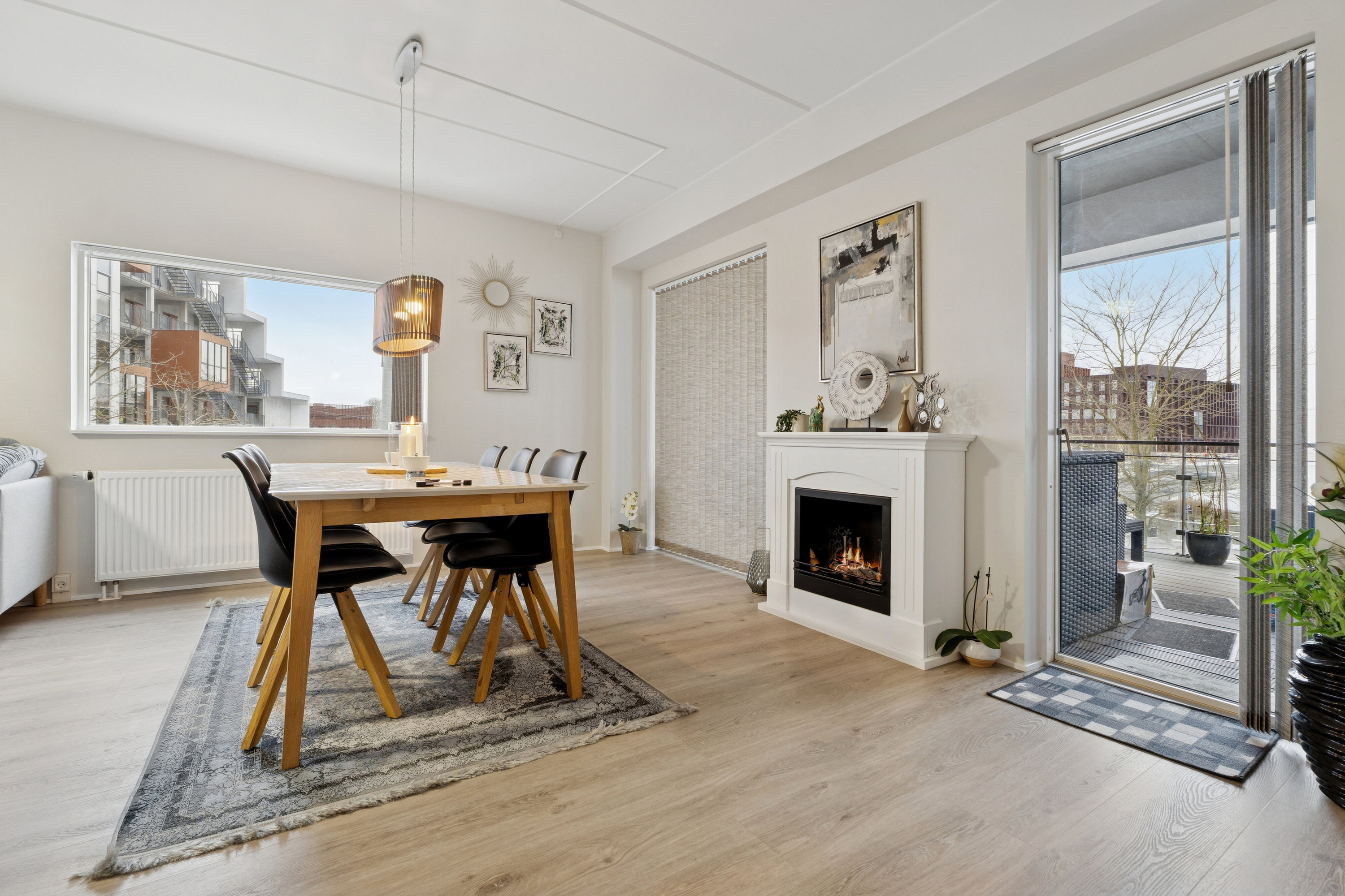 Fremhævet spisestue billede i fuldskærmstilstand. Billede af Promenadebyen 2, 1. 1., 5000 Odense C