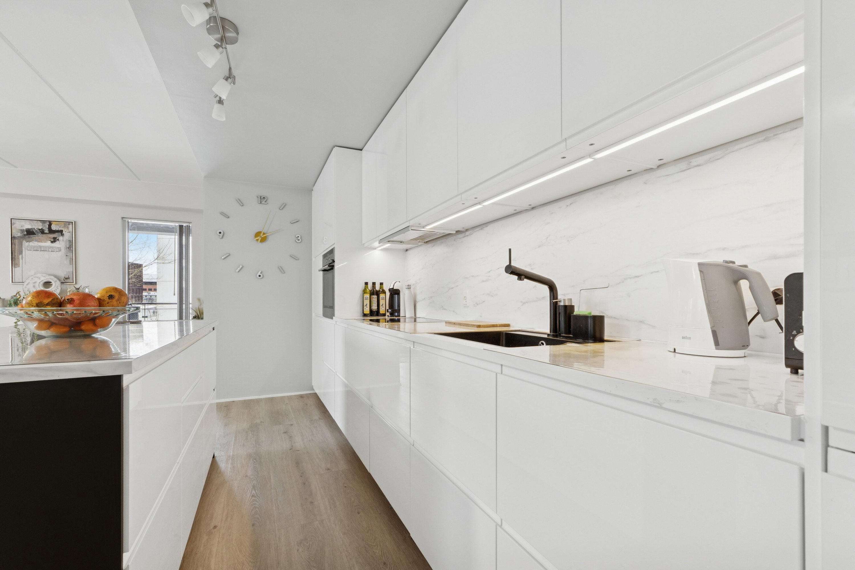 Fremhævet køkken billede i fuldskærmstilstand. Billede af Promenadebyen 2, 1. 1., 5000 Odense C