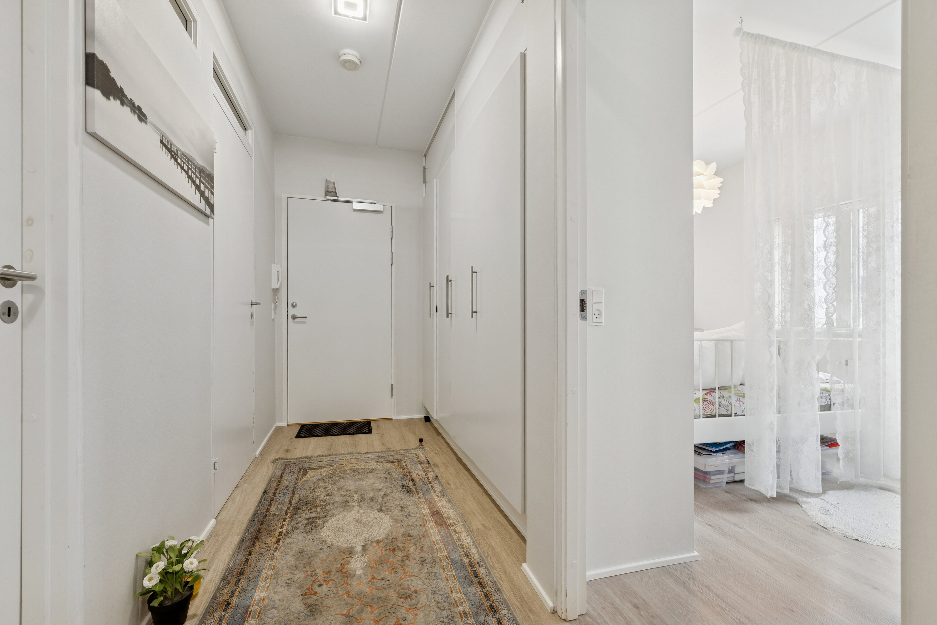 Fremhævet gang billede i fuldskærmstilstand. Billede af Promenadebyen 2, 1. 1., 5000 Odense C