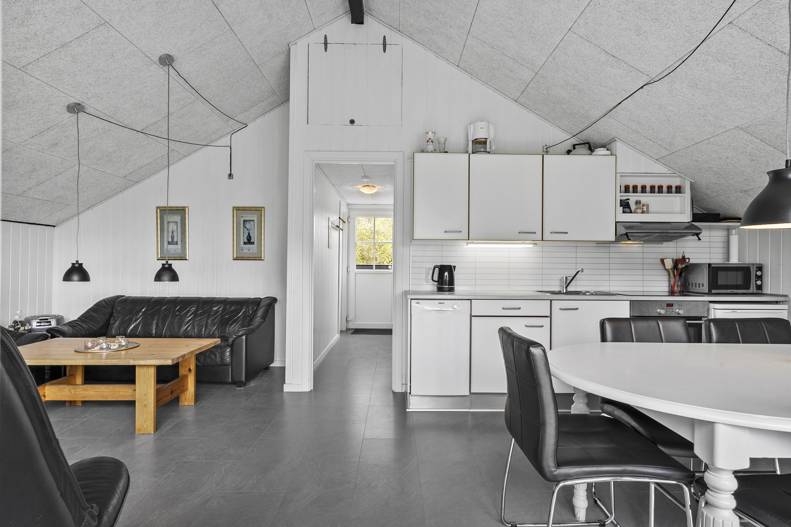 Fremhævet  billede i fuldskærmstilstand. Billede af Sigfred Jensens Vej 45, Bjerregaard, 6960 Hvide Sande