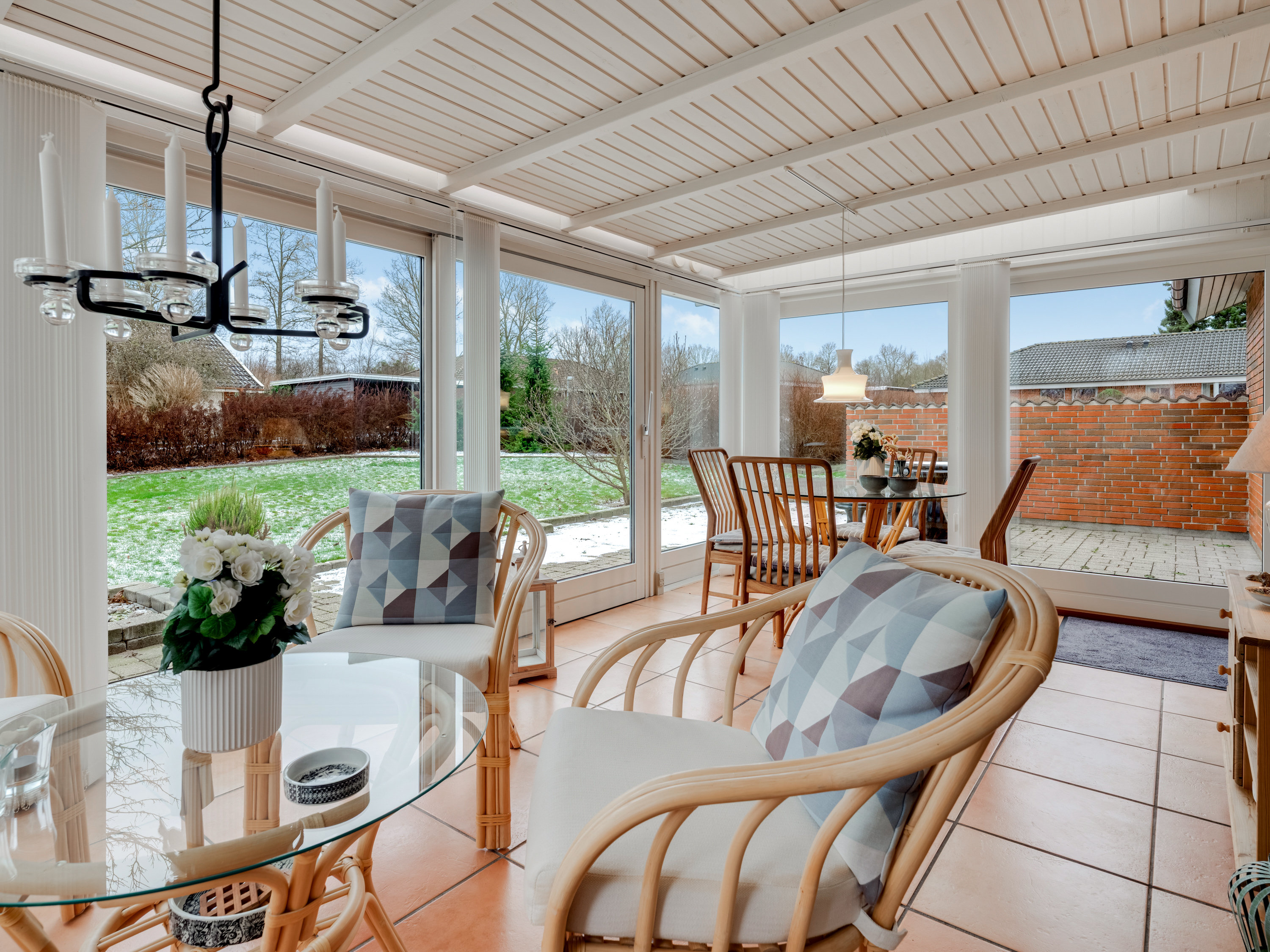 Fremhævet udestue billede i fuldskærmstilstand. Billede af Flintebjergvænget 5, Nr Broby, 5672 Broby