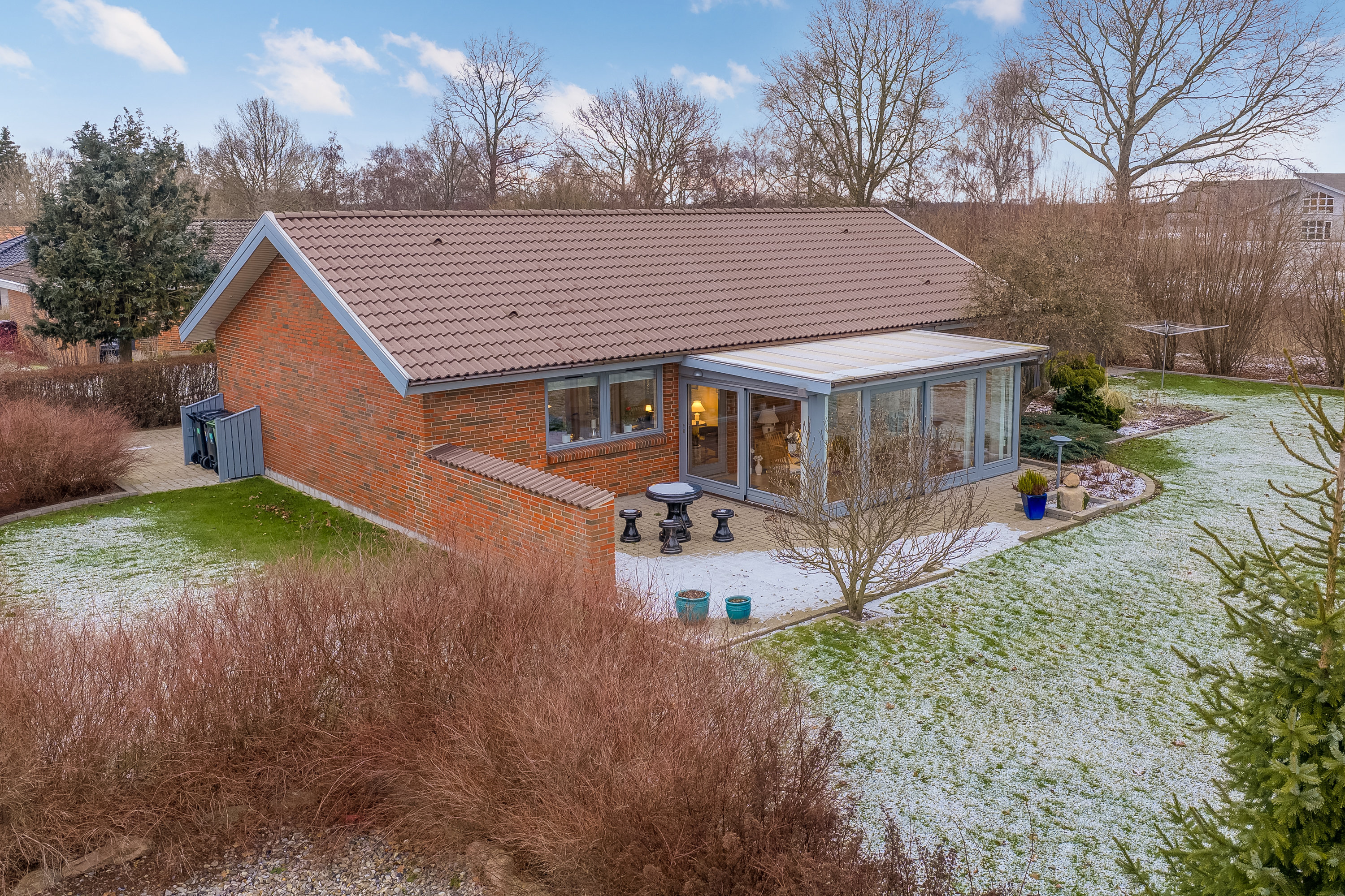 Fremhævet facade billede i fuldskærmstilstand. Billede af Flintebjergvænget 5, Nr Broby, 5672 Broby