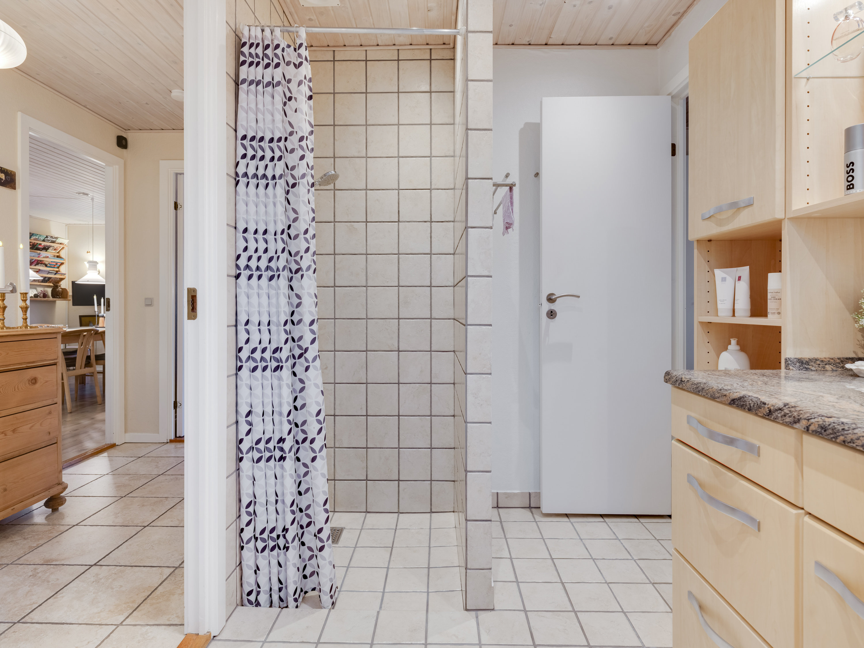 Fremhævet badeværelse billede i fuldskærmstilstand. Billede af Flintebjergvænget 5, Nr Broby, 5672 Broby