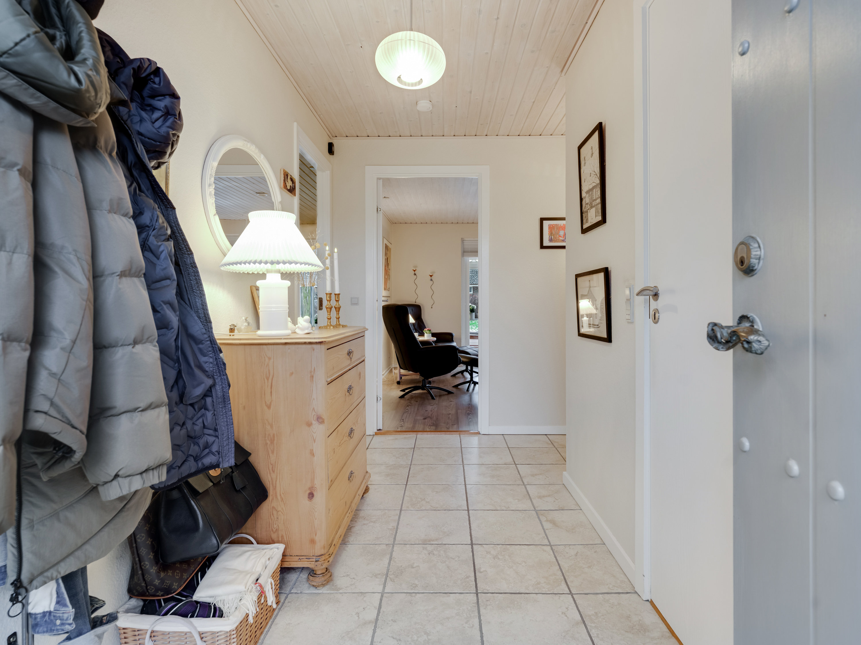 Miniaturebillede 2: entré. Billede af Flintebjergvænget 5, Nr Broby, 5672 Broby