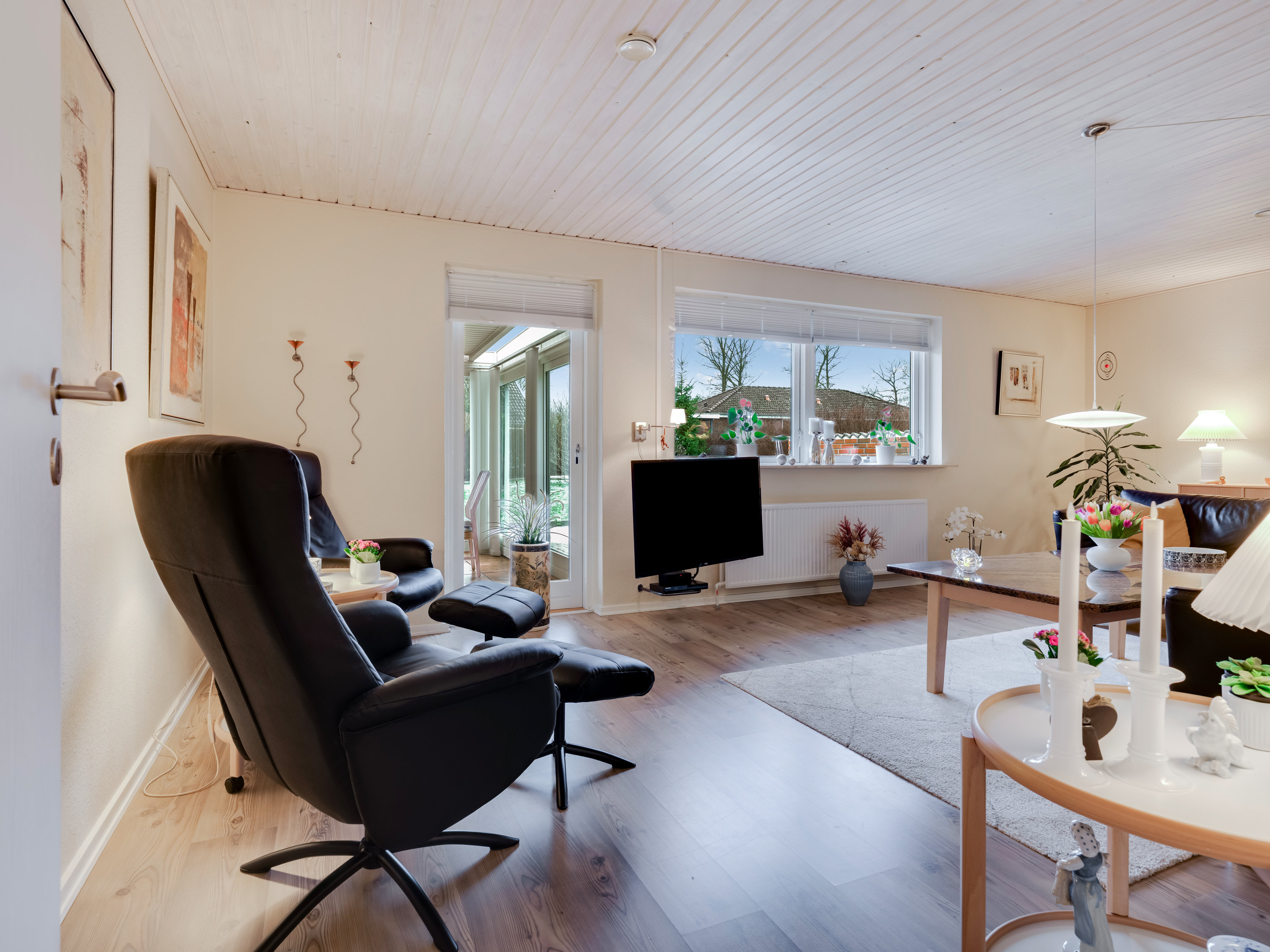 Fremhævet stue billede i fuldskærmstilstand. Billede af Flintebjergvænget 5, Nr Broby, 5672 Broby