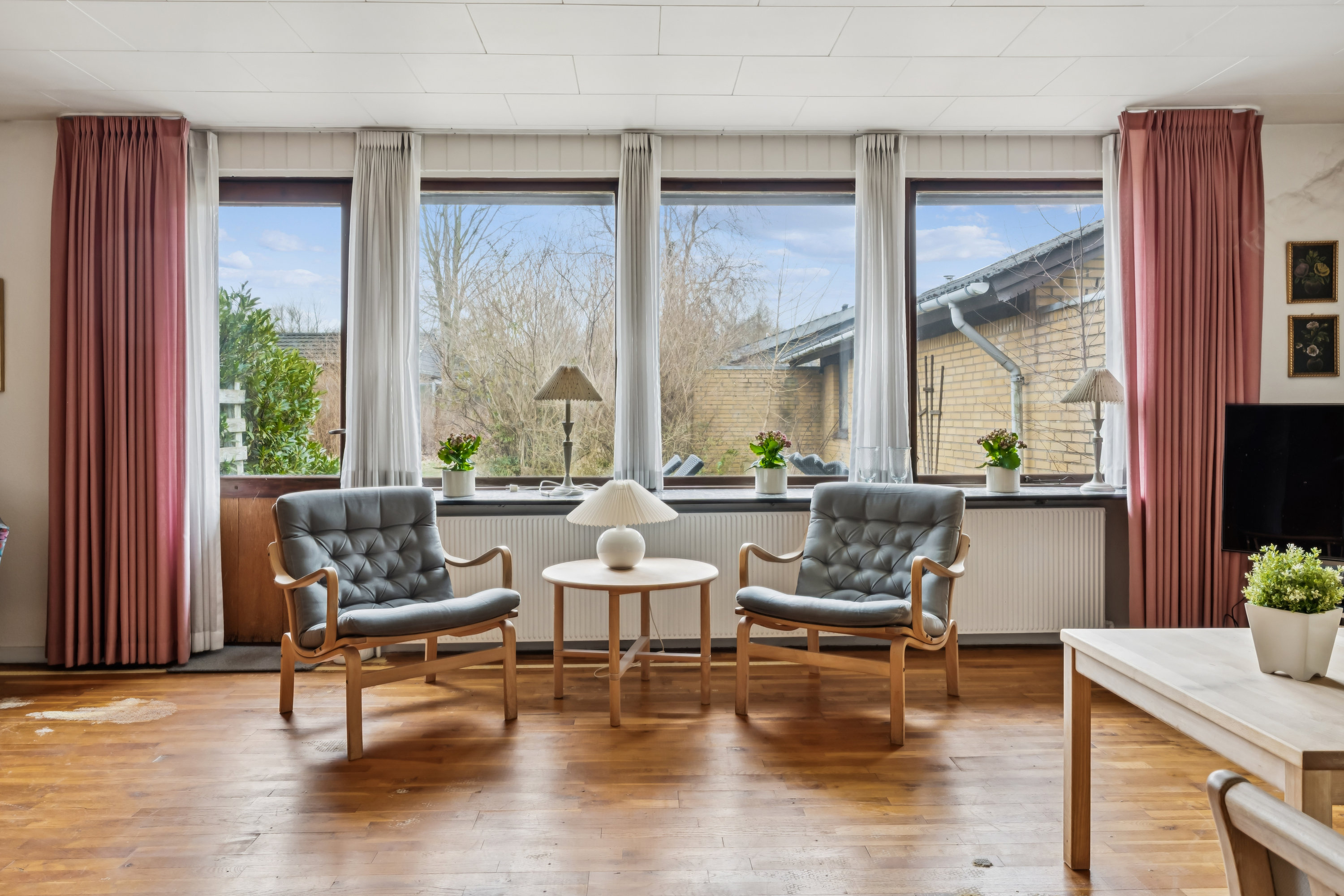 Fremhævet stue billede i fuldskærmstilstand. Billede af Splinten 24, 9260 Gistrup