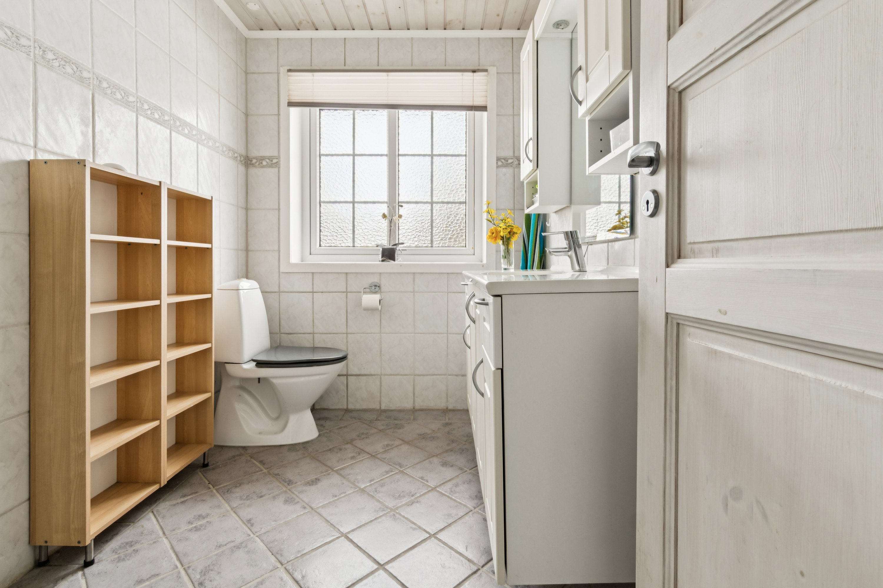 Fremhævet badeværelse billede i fuldskærmstilstand. Billede af Meyerstoft 13, Kværs, 6300 Gråsten