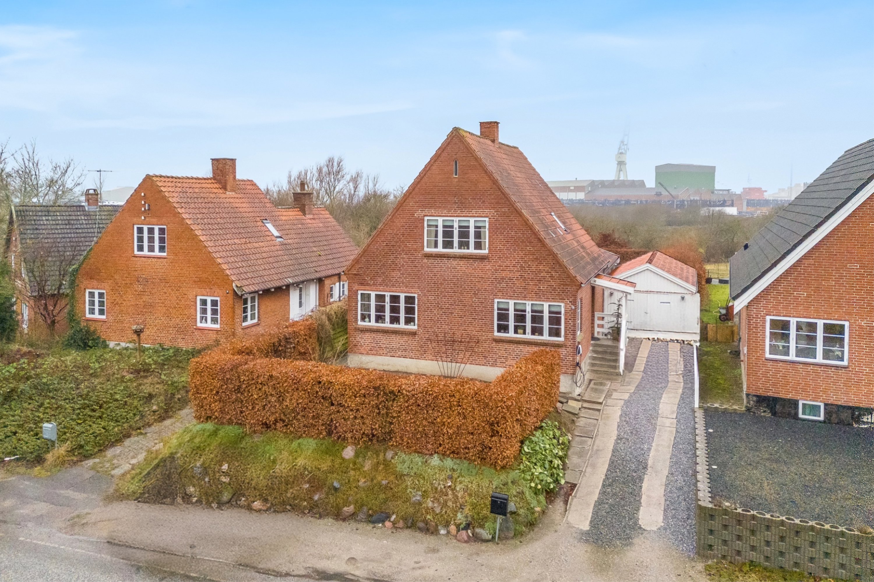 Fremhævet facade billede i fuldskærmstilstand. Billede af Skandsen 28, 4900 Nakskov