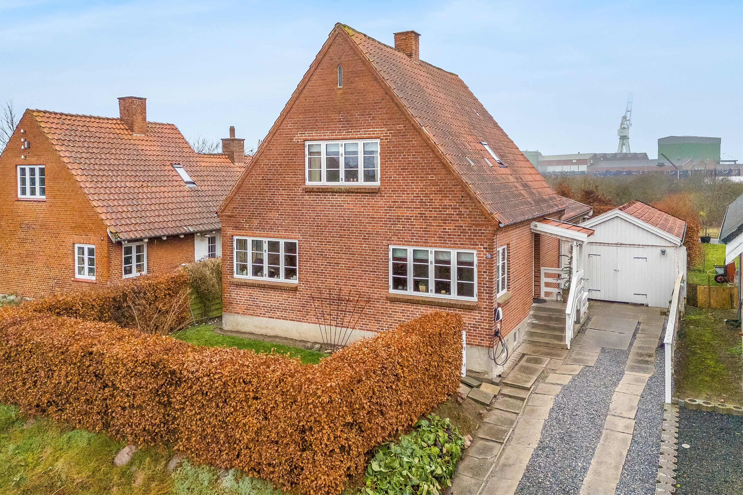 Fremhævet facade billede i fuldskærmstilstand. Billede af Skandsen 28, 4900 Nakskov