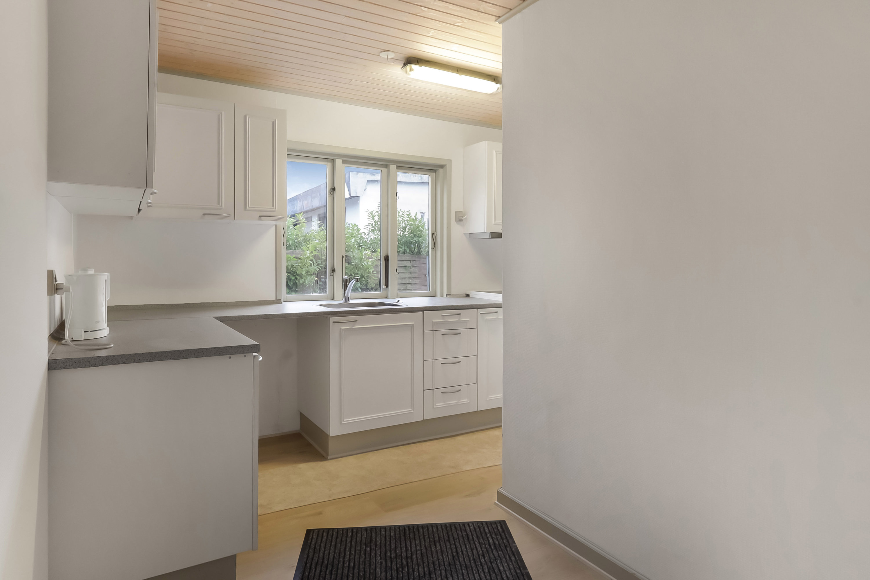 Fremhævet køkken billede i fuldskærmstilstand. Billede af Sundbrovej 104, 5700 Svendborg