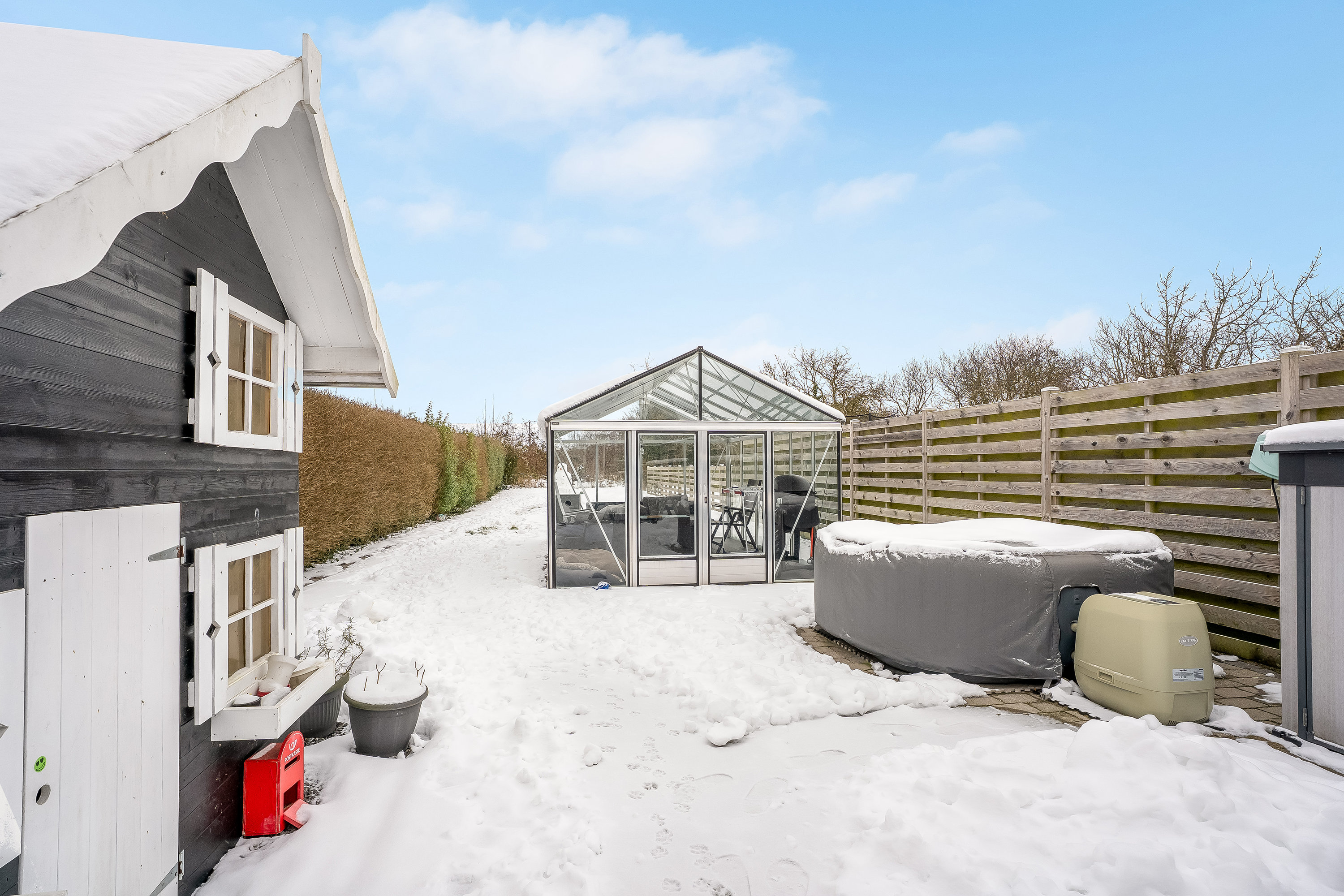 Fremhævet have billede i fuldskærmstilstand. Billede af Engvej 9, 4900 Nakskov