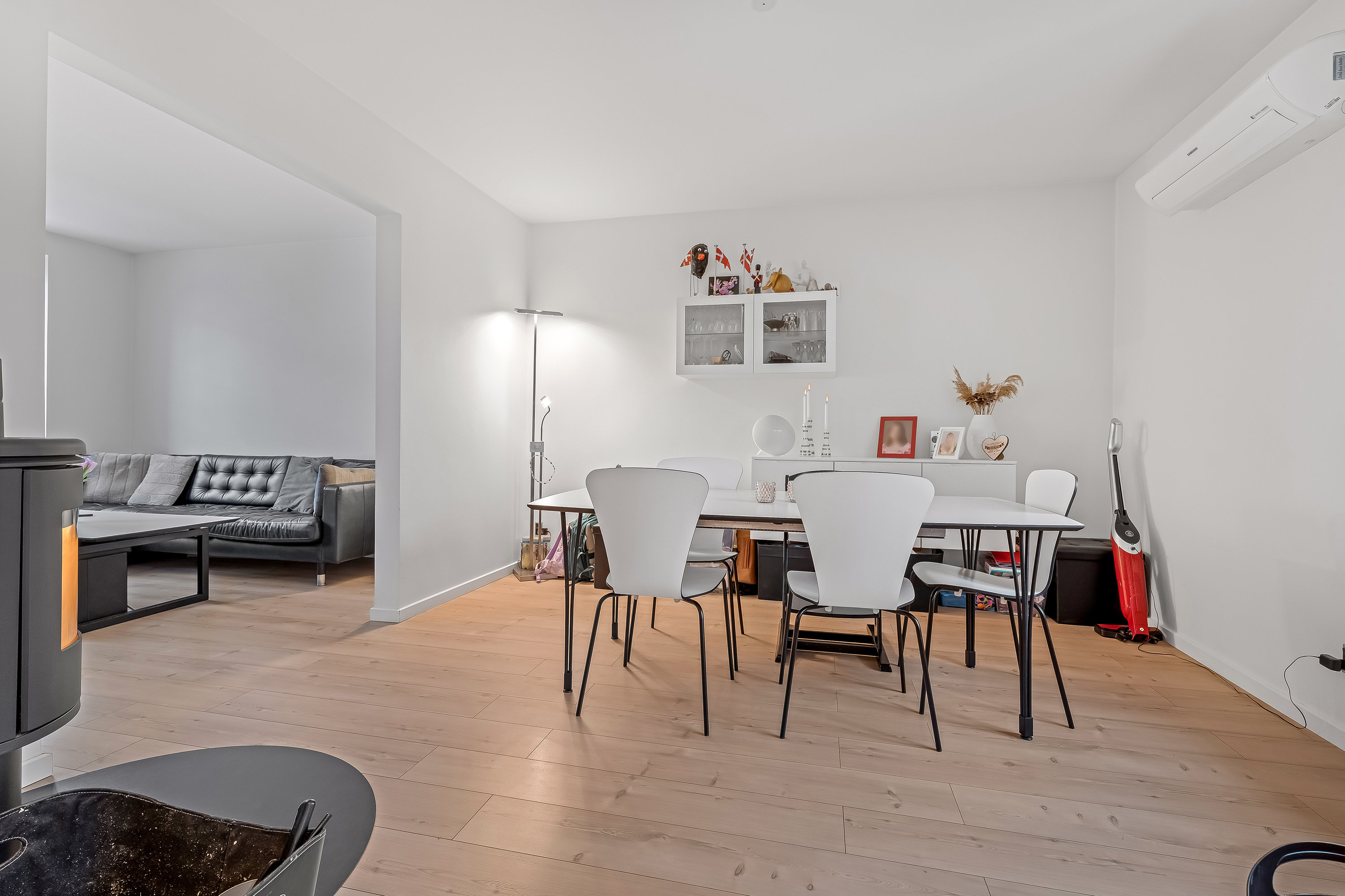 Fremhævet stue billede i fuldskærmstilstand. Billede af Engvej 9, 4900 Nakskov