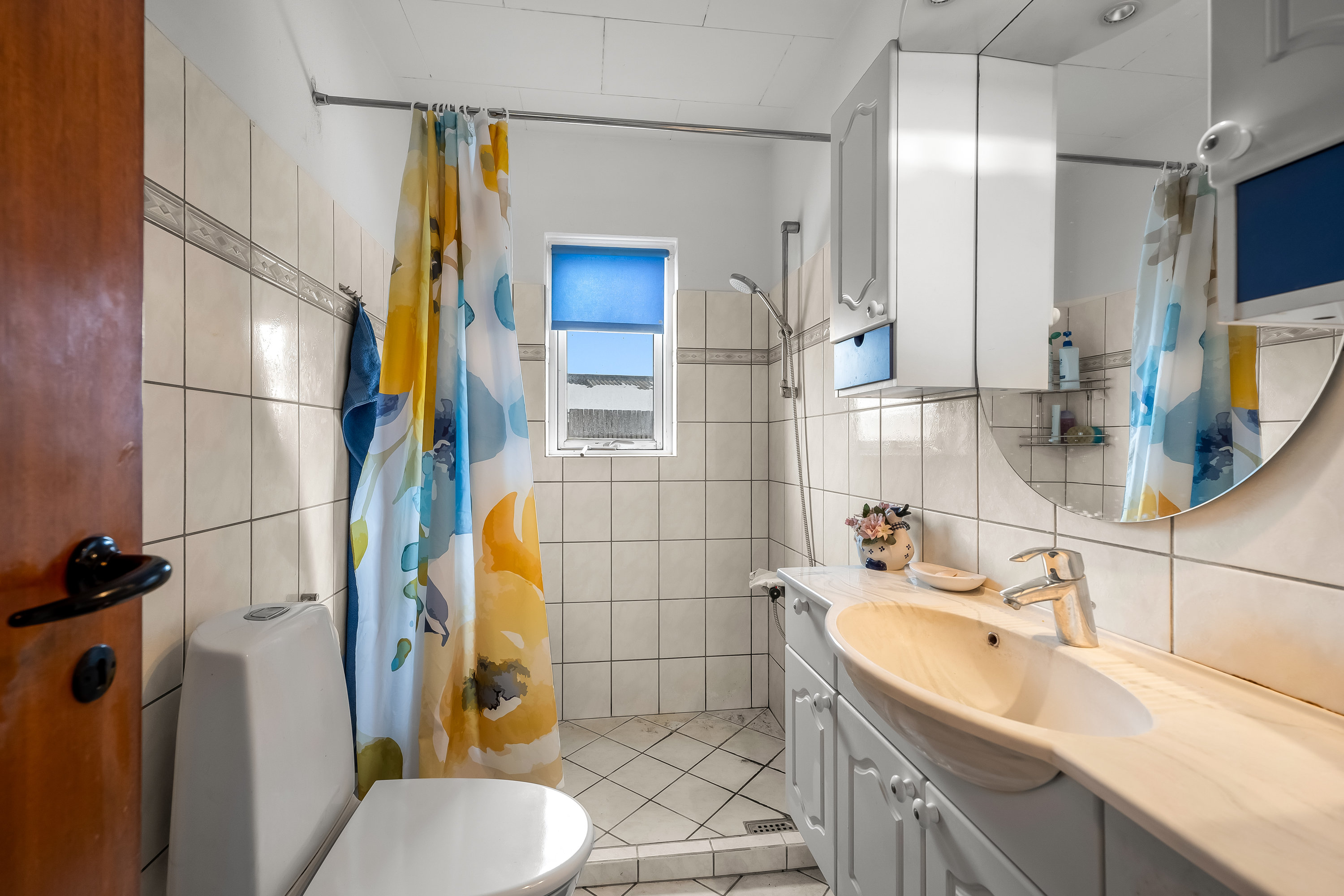 Fremhævet badeværelse billede i fuldskærmstilstand. Billede af Møllemarksvej 10, 4900 Nakskov