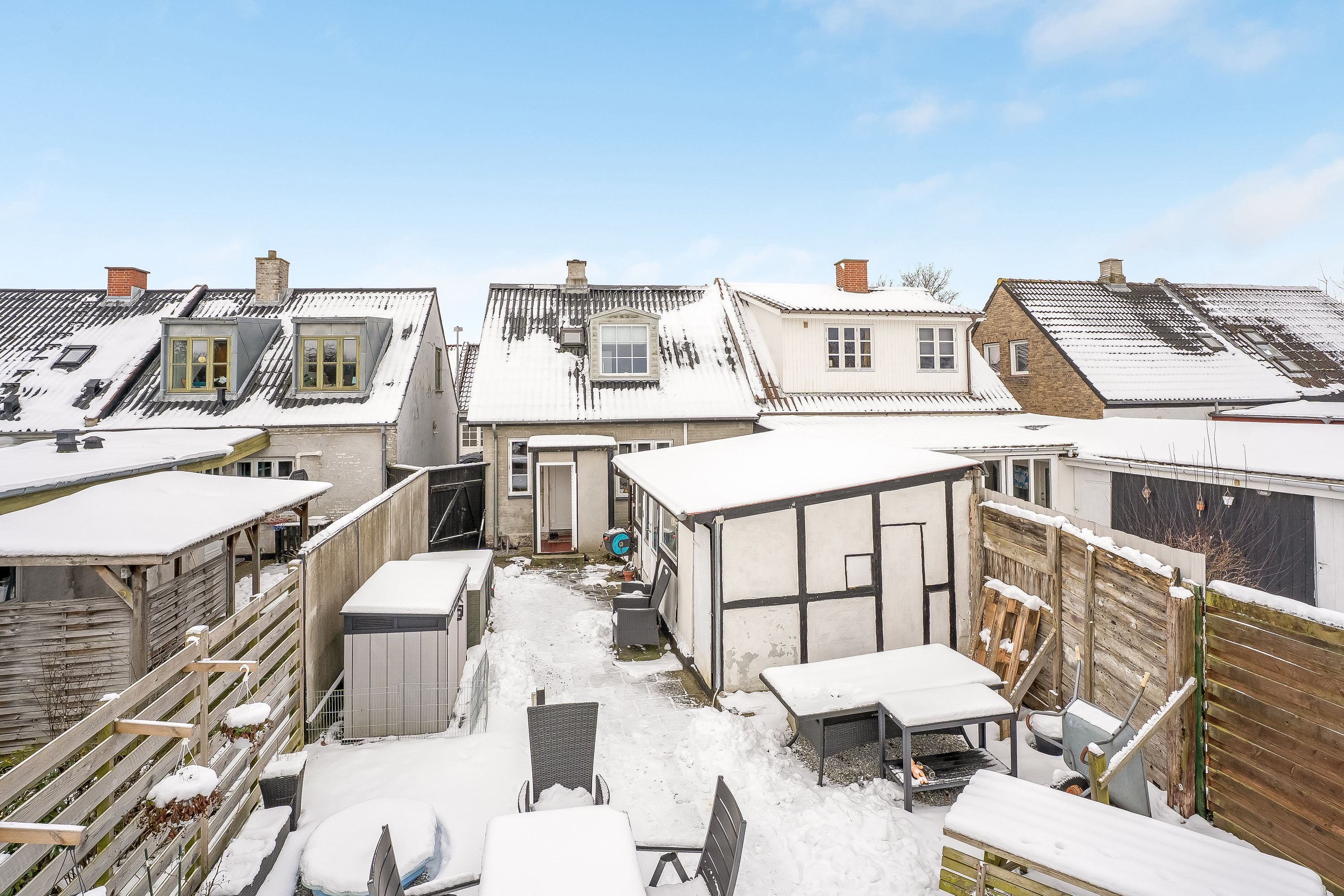 Fremhævet mastefoto billede i fuldskærmstilstand. Billede af Engvej 9, 4900 Nakskov