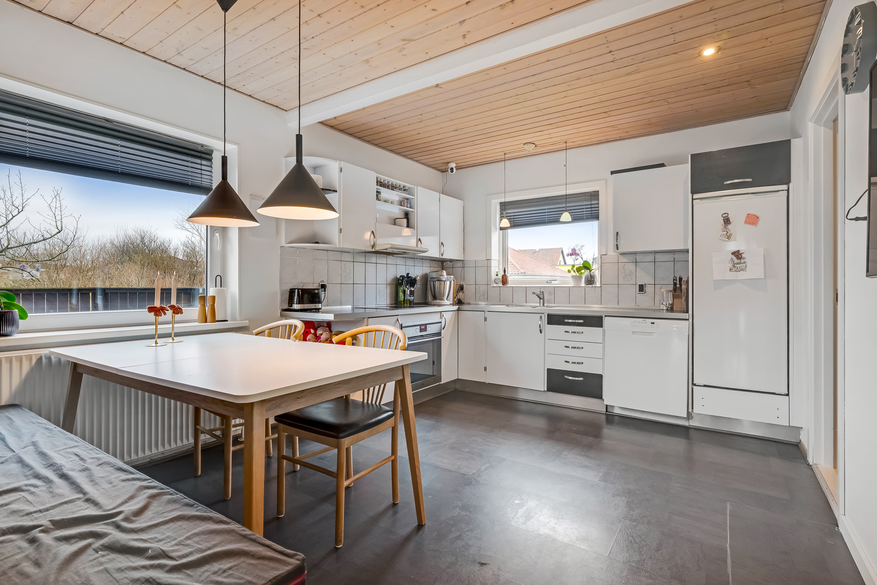 Fremhævet køkken billede i fuldskærmstilstand. Billede af Nørregade 49, 6960 Hvide Sande