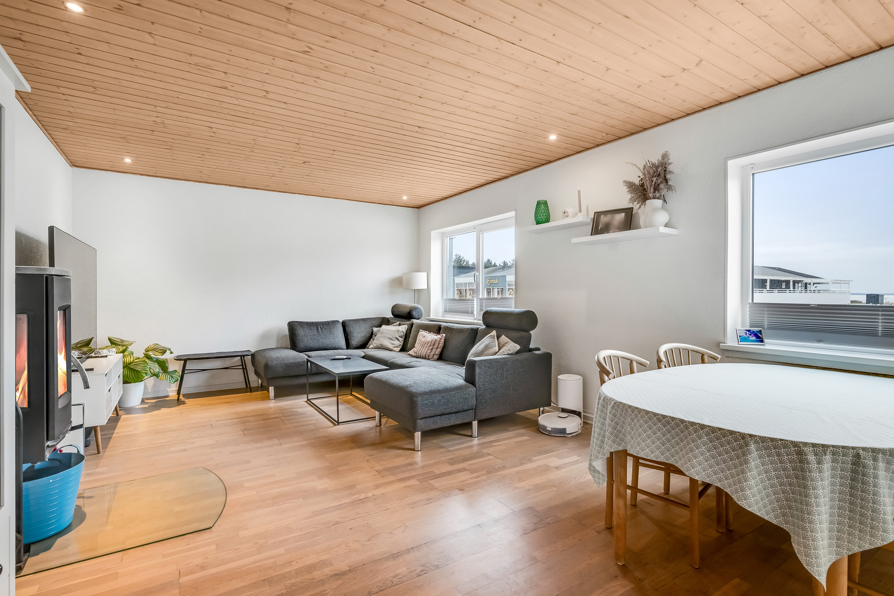 Fremhævet stue billede i fuldskærmstilstand. Billede af Nørregade 49, 6960 Hvide Sande