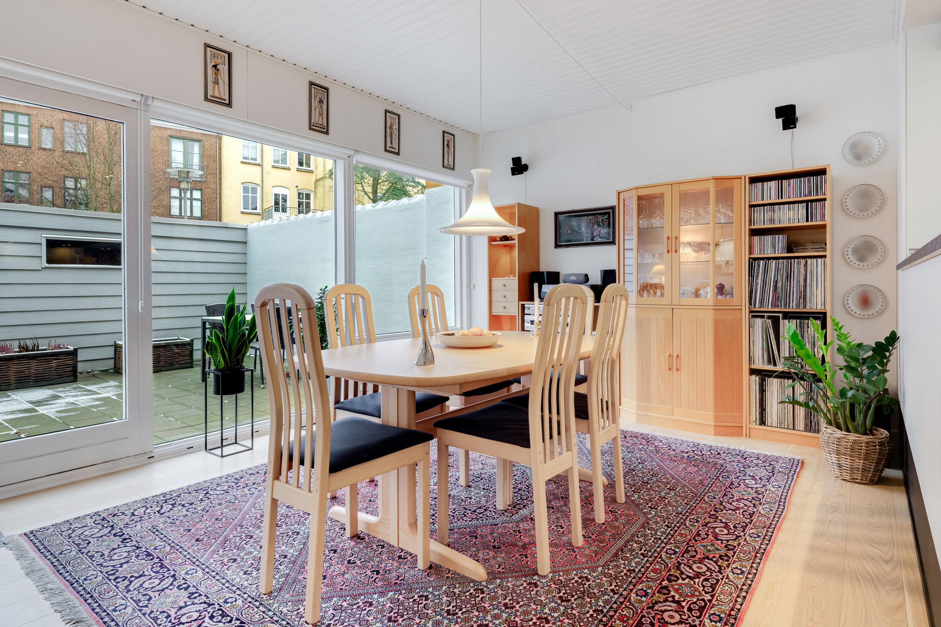 Fremhævet stue billede i fuldskærmstilstand. Billede af Nyenstad 17, 5800 Nyborg