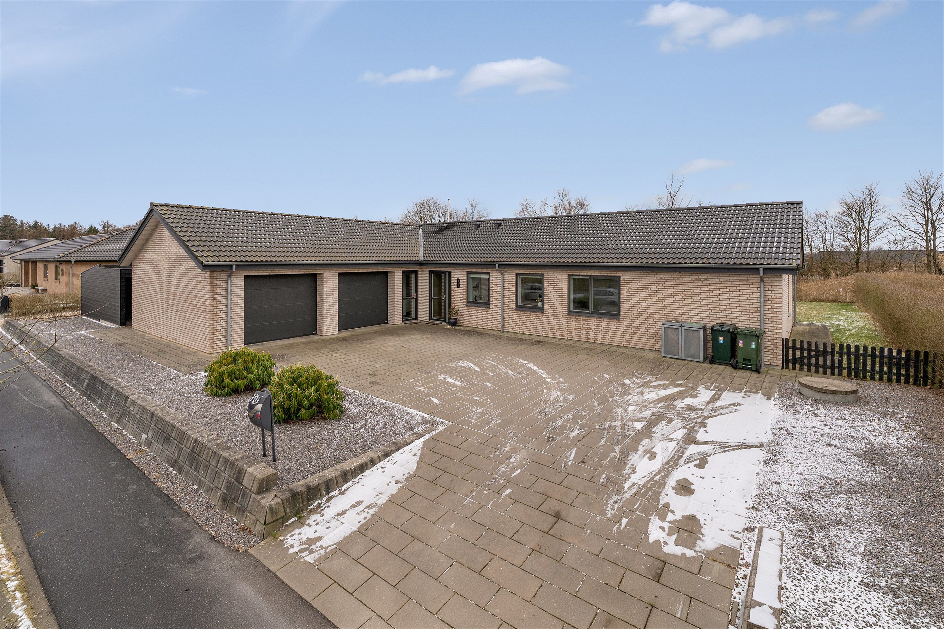 Villa: Ejendommen på Bænkebideren 8, 7190 Billund