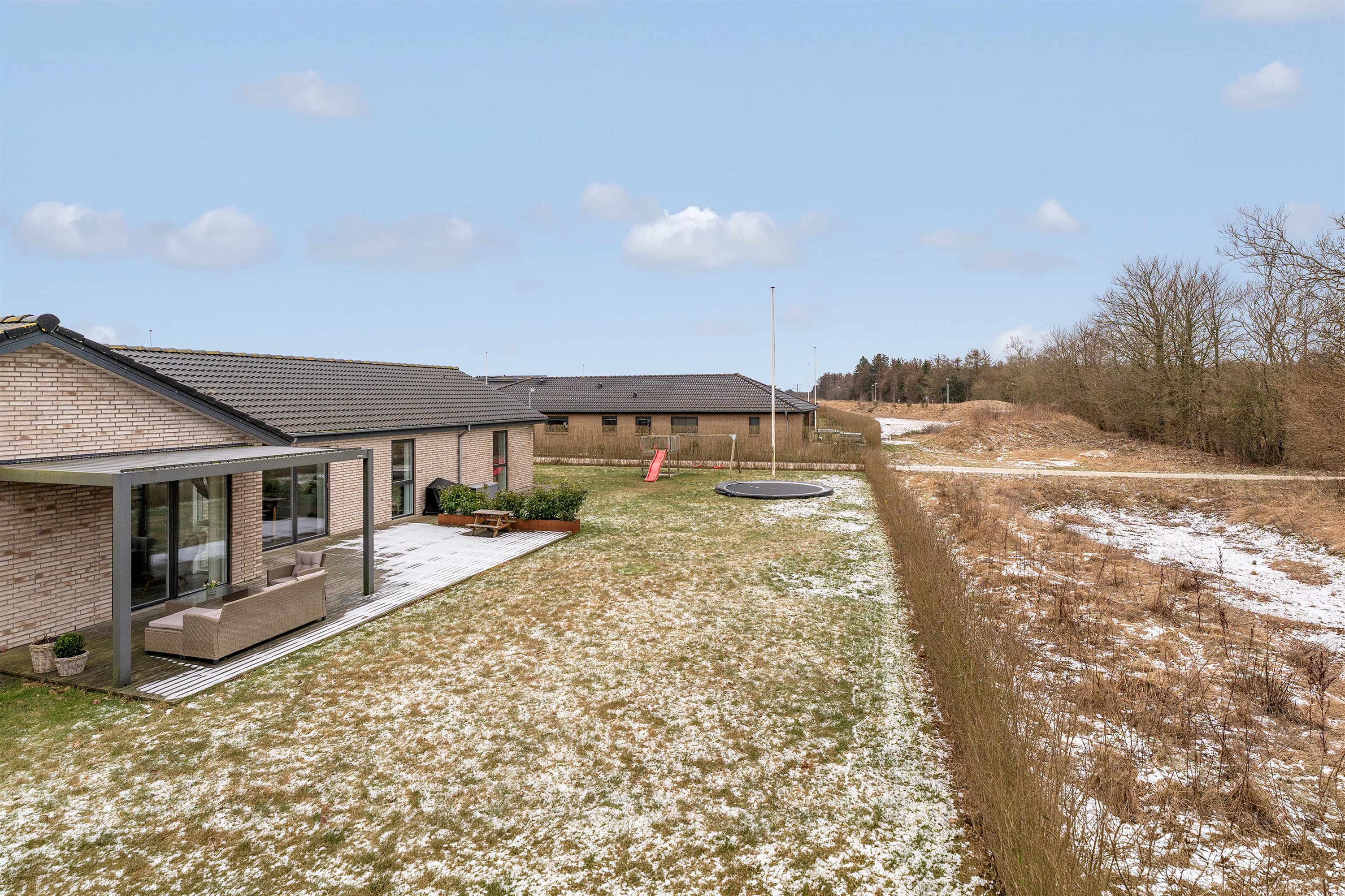 Fremhævet ejendommen billede i fuldskærmstilstand. Billede af Bænkebideren 8, 7190 Billund