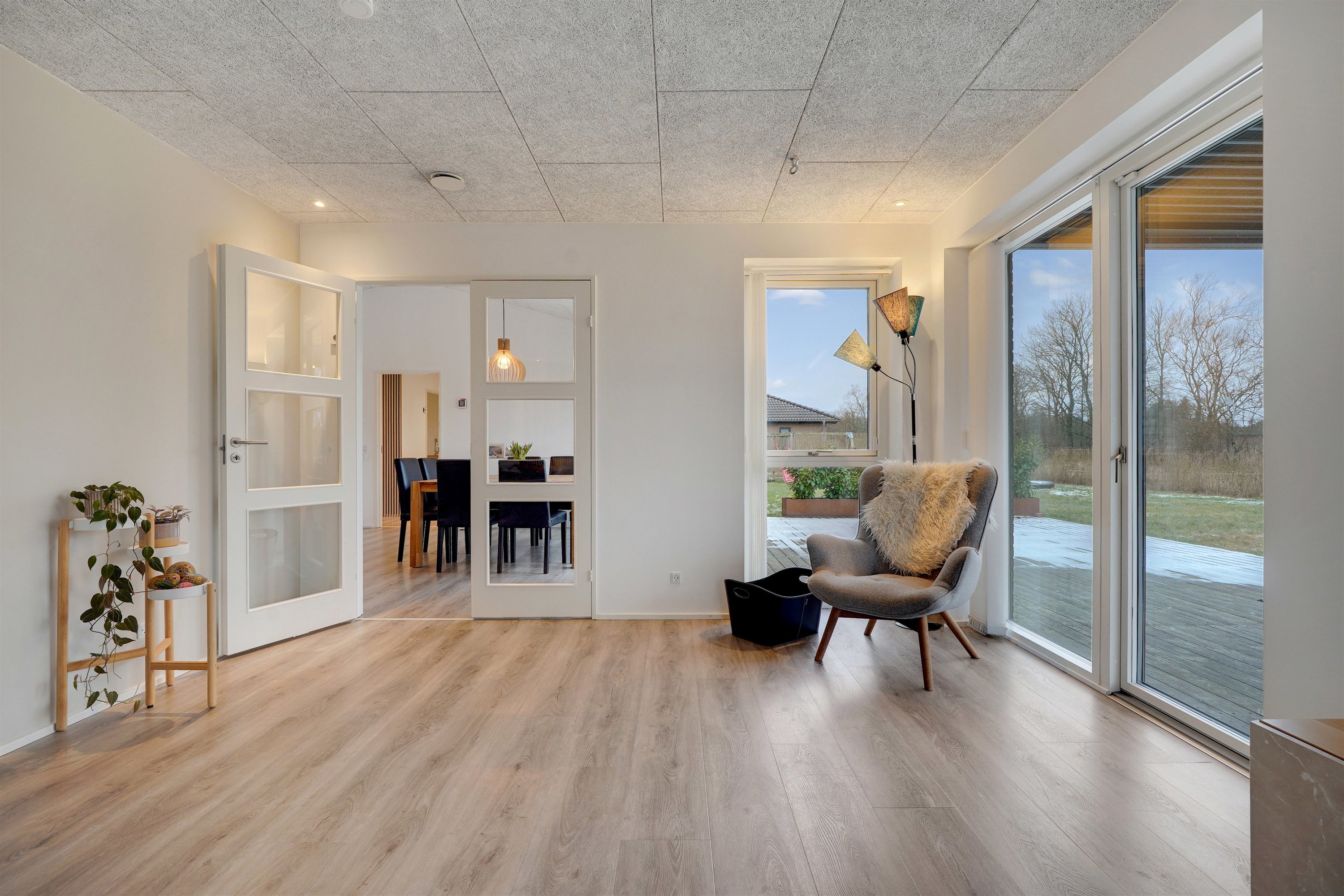 Fremhævet stue billede i fuldskærmstilstand. Billede af Bænkebideren 8, 7190 Billund