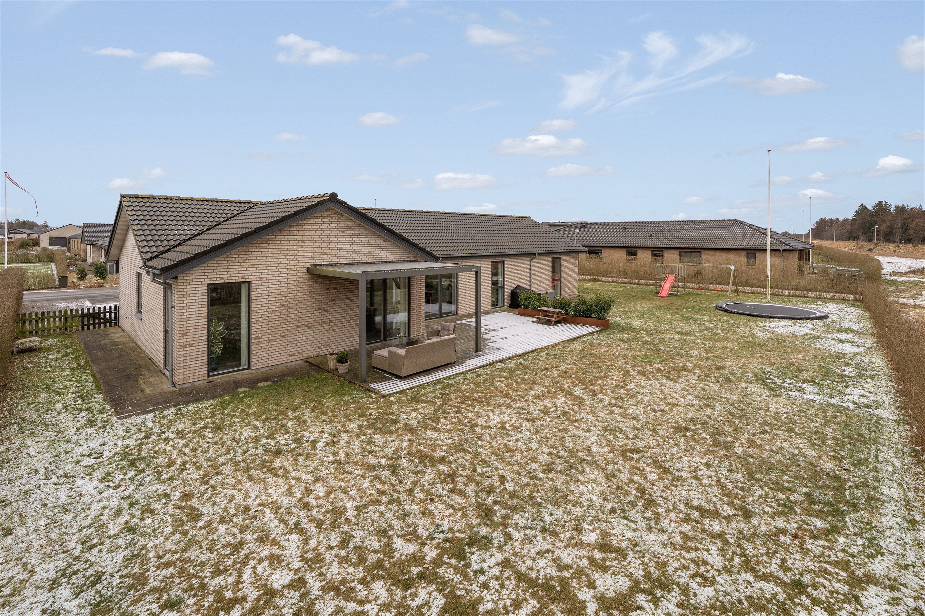 Fremhævet ejendommen billede i fuldskærmstilstand. Billede af Bænkebideren 8, 7190 Billund