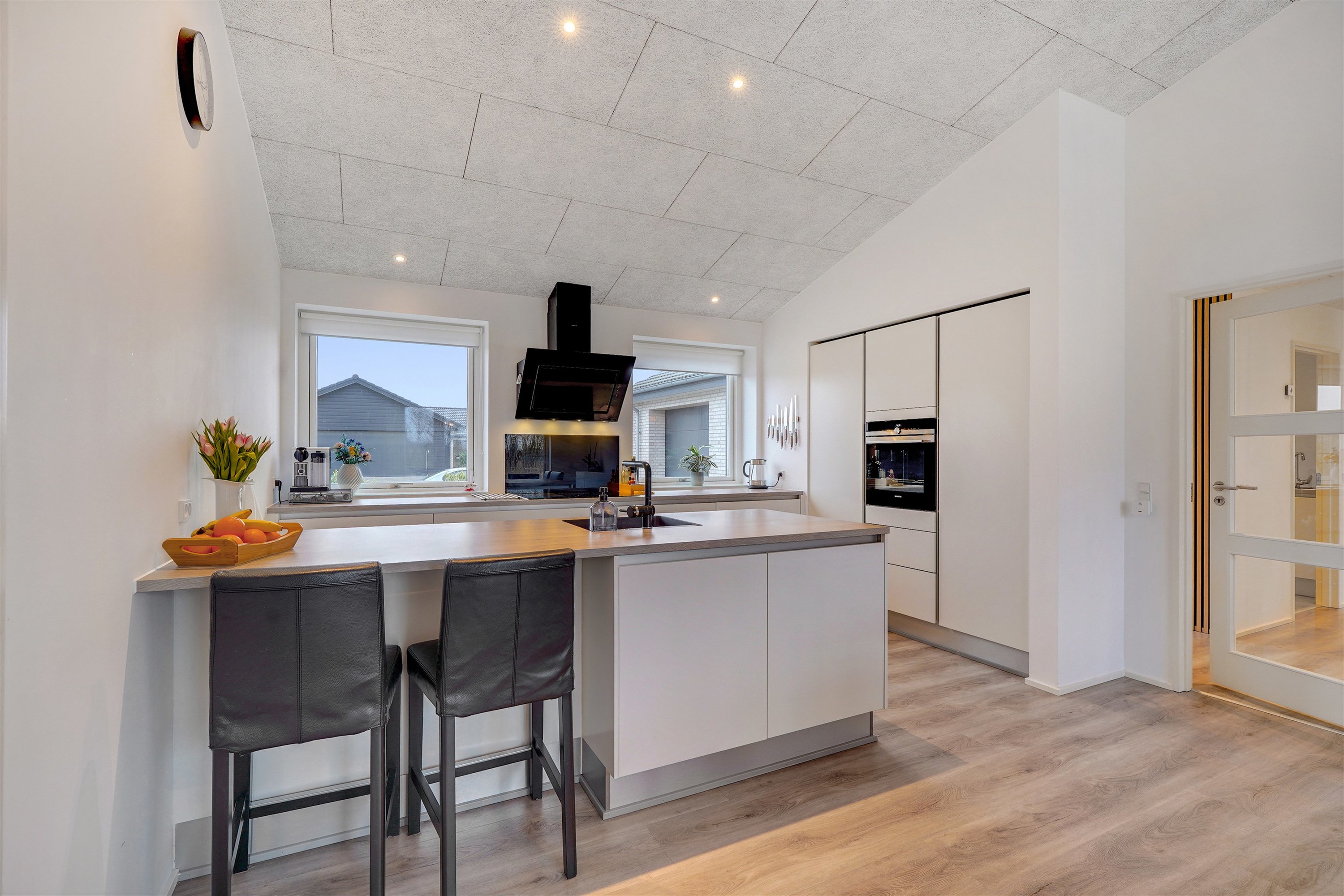 Fremhævet køkken billede i fuldskærmstilstand. Billede af Bænkebideren 8, 7190 Billund