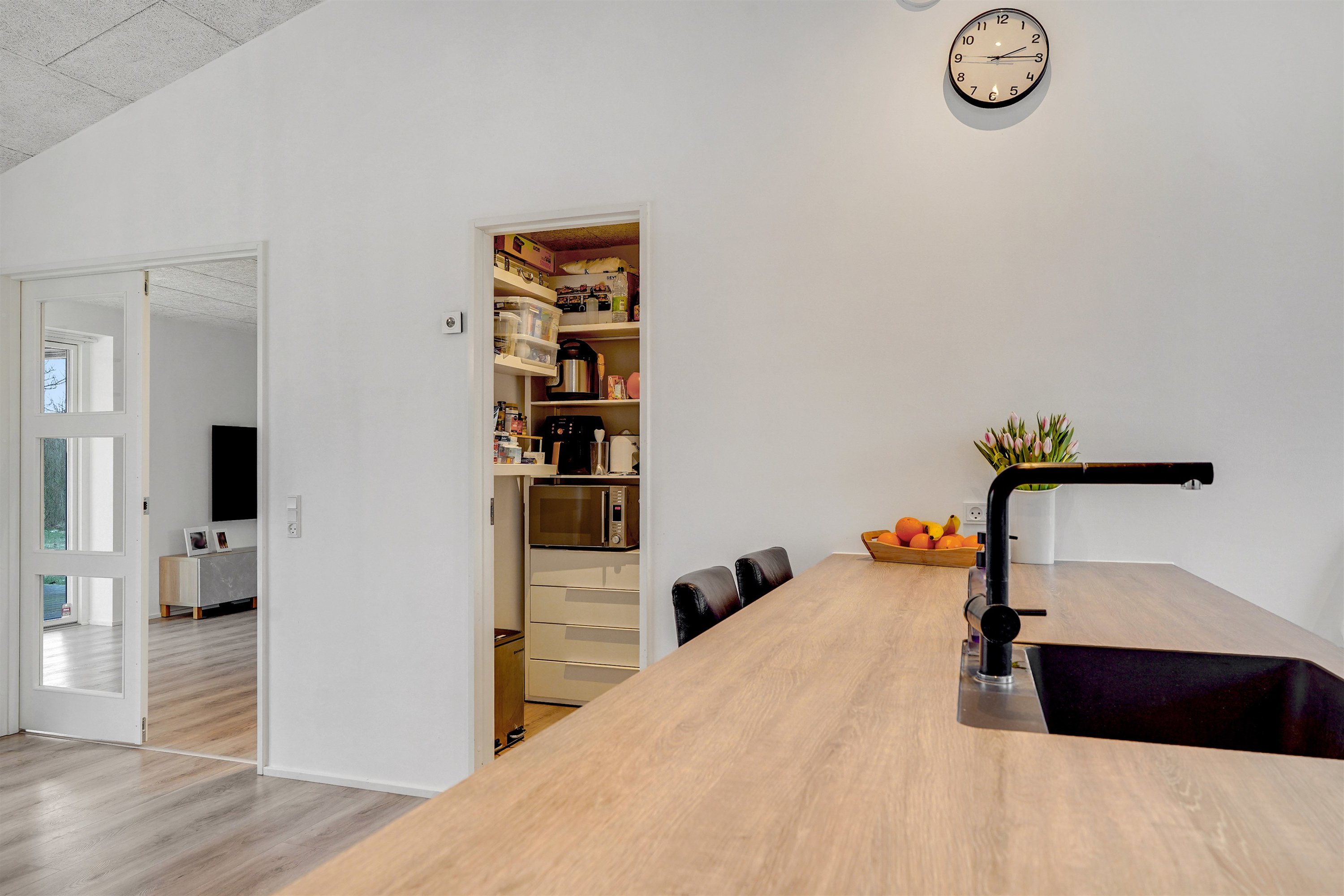 Fremhævet køkken billede i fuldskærmstilstand. Billede af Bænkebideren 8, 7190 Billund