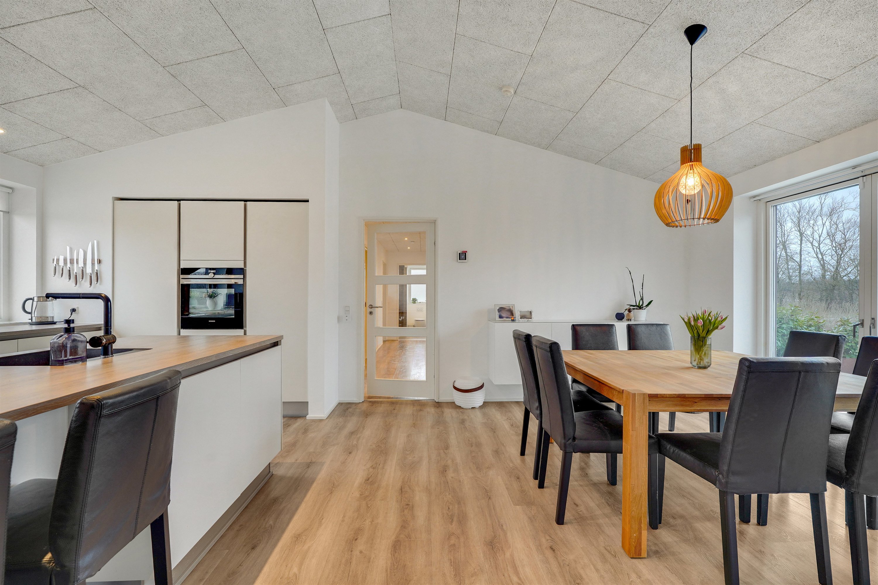 Fremhævet alrum billede i fuldskærmstilstand. Billede af Bænkebideren 8, 7190 Billund