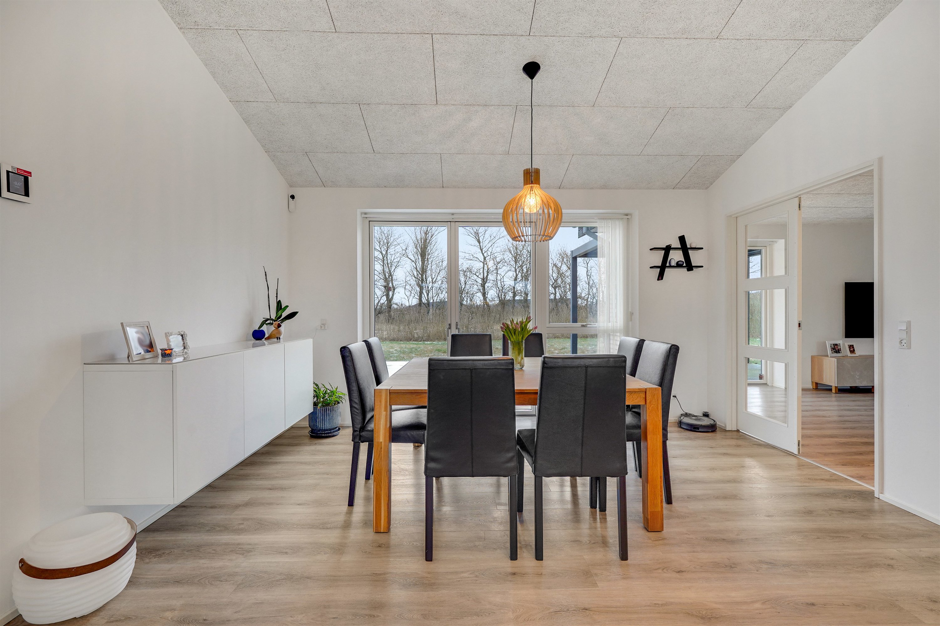 Fremhævet alrum billede i fuldskærmstilstand. Billede af Bænkebideren 8, 7190 Billund