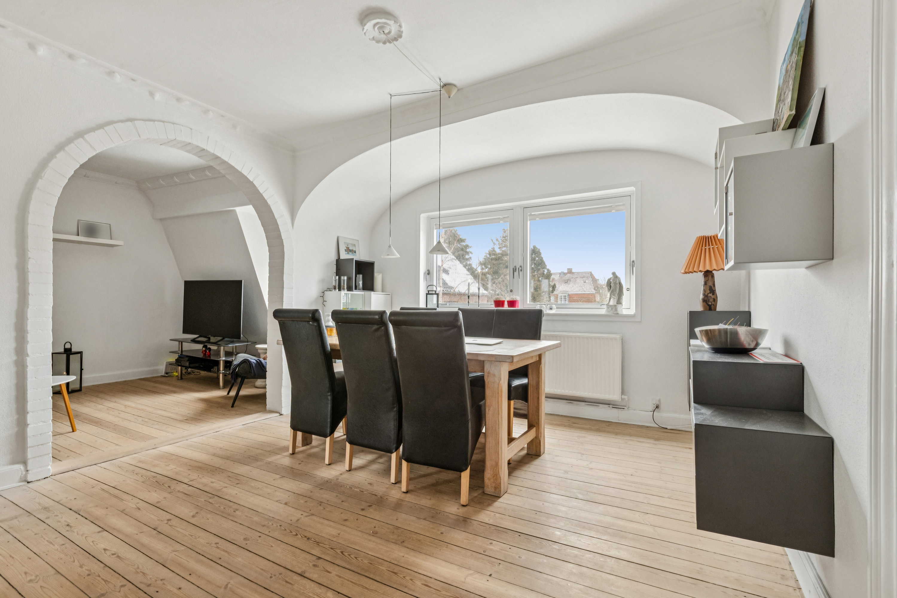 Fremhævet stue billede i fuldskærmstilstand. Billede af Kongovej 12, 1., 2300 København S