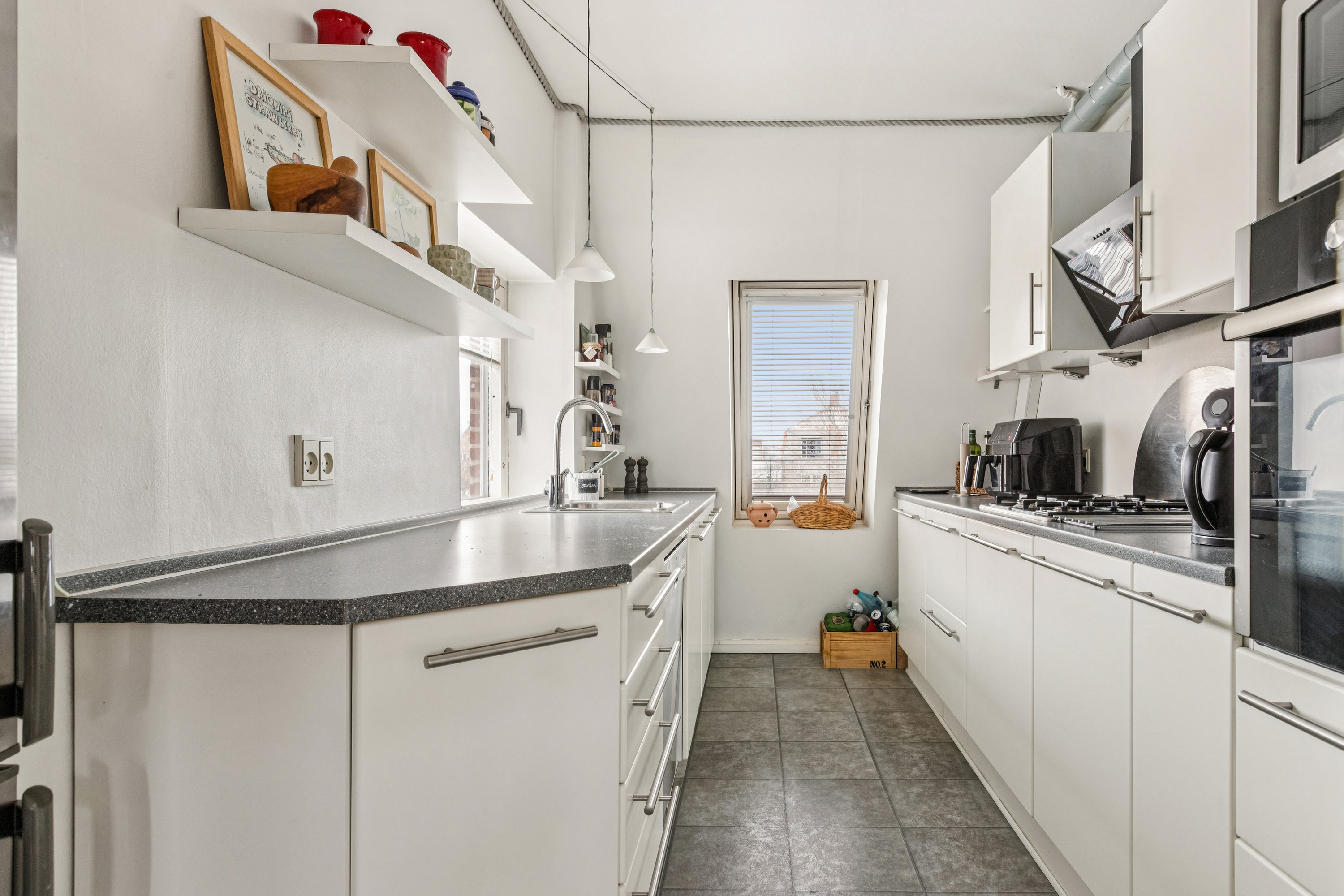 Fremhævet køkken billede i fuldskærmstilstand. Billede af Kongovej 12, 1., 2300 København S