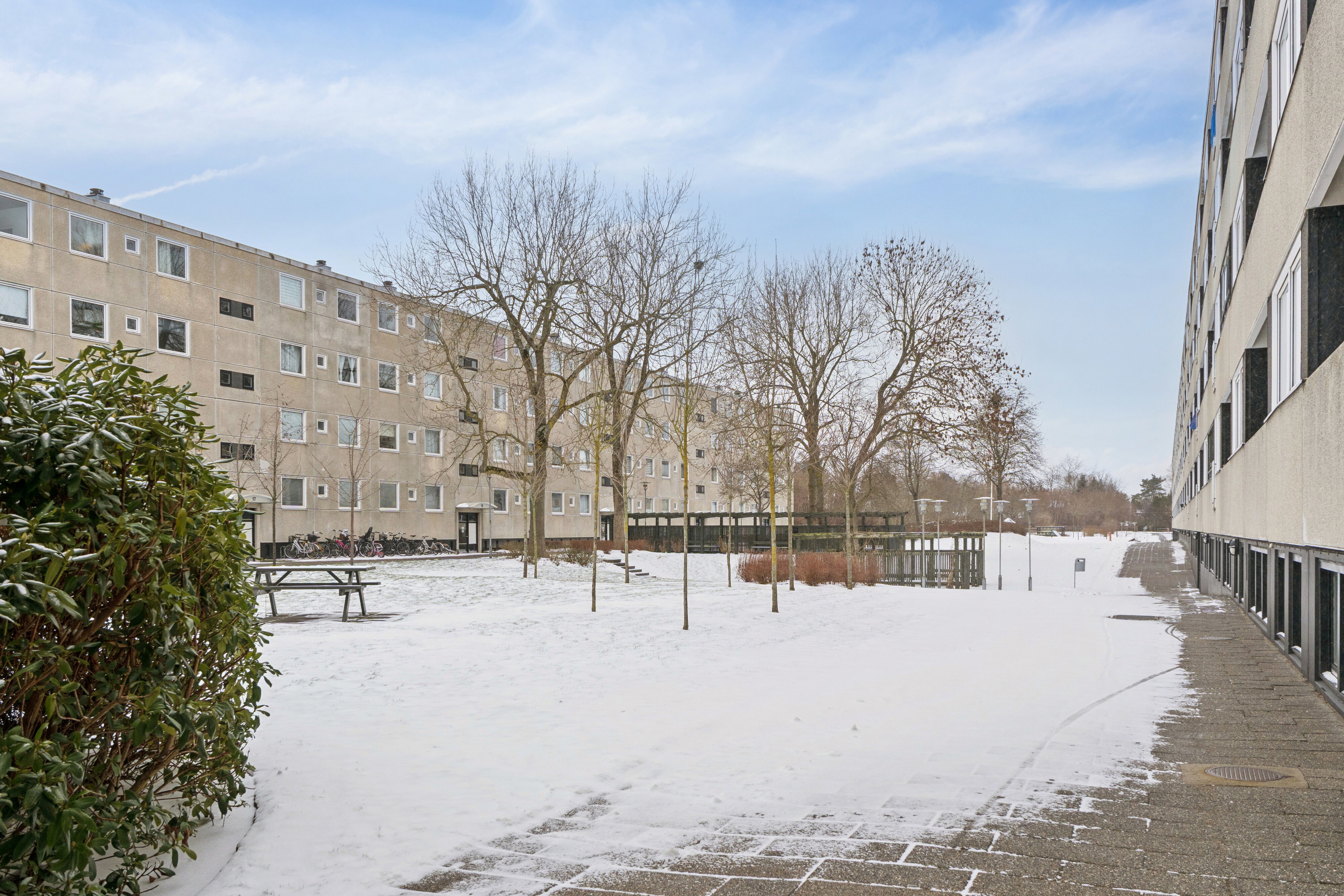 Fremhævet udendørs billede i fuldskærmstilstand. Billede af Blåbærhaven 13, 1. mf., 2980 Kokkedal