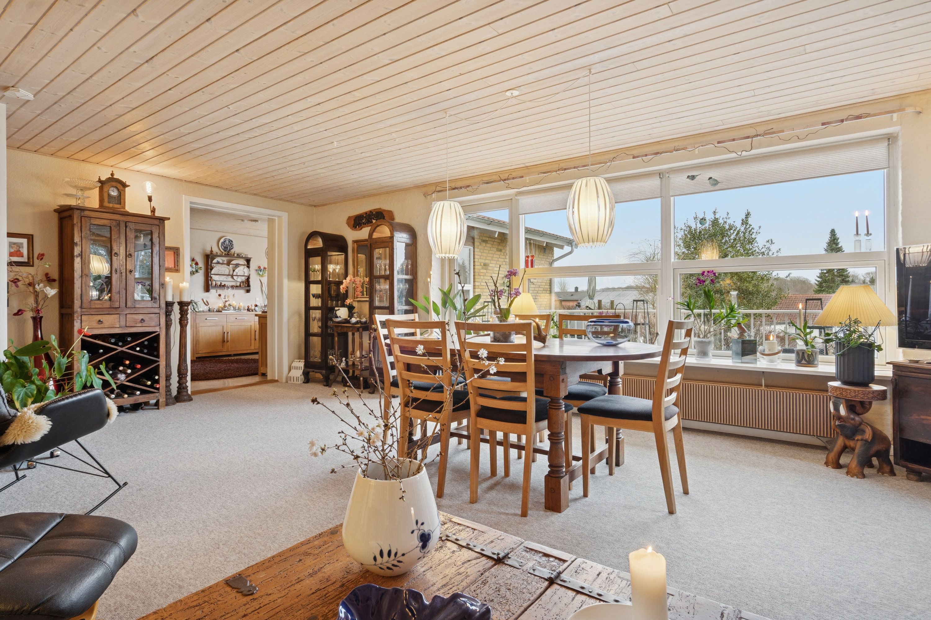 Fremhævet spisestue billede i fuldskærmstilstand. Billede af Fyrre Alle 5, 6040 Egtved