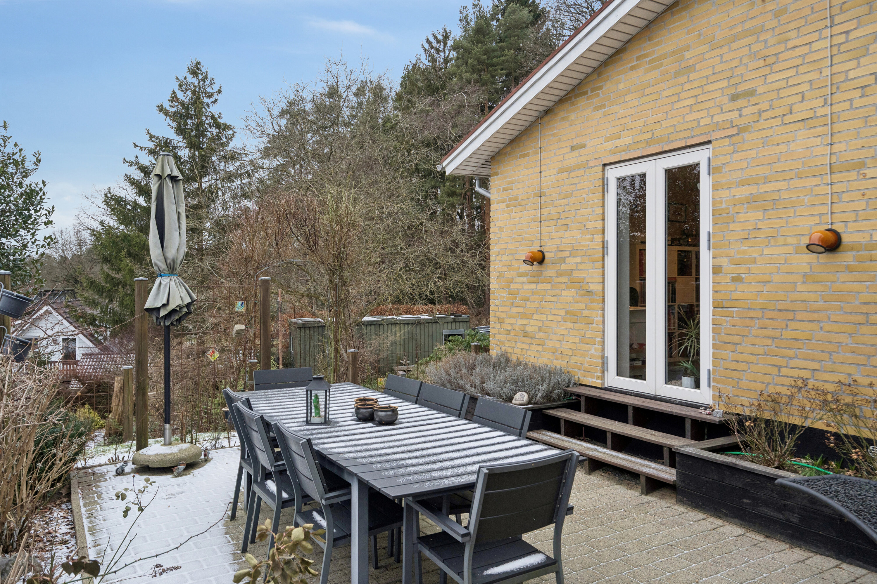 Fremhævet terrasse billede i fuldskærmstilstand. Billede af Fyrre Alle 5, 6040 Egtved