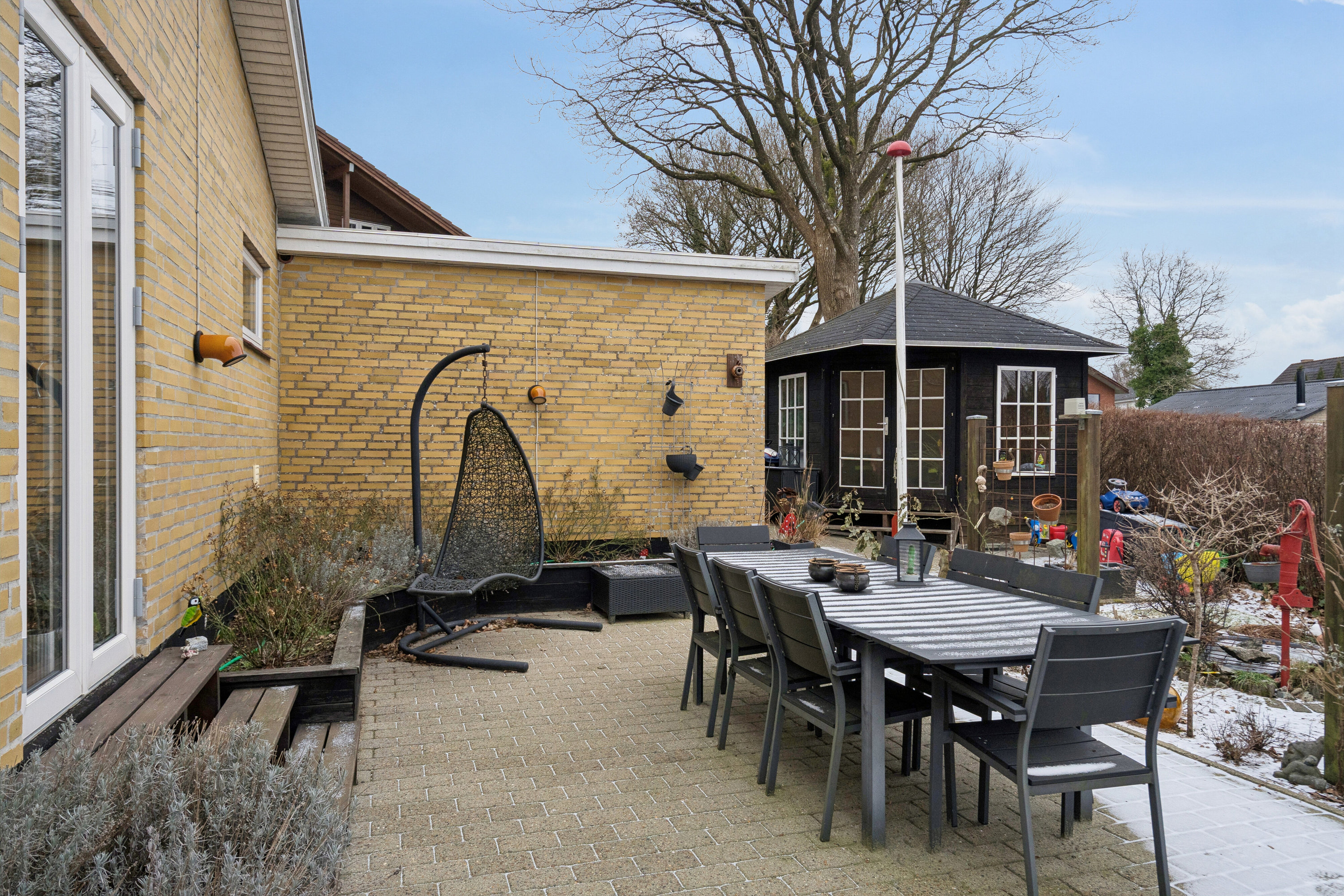 Miniaturebillede 2: terrasse. Billede af Fyrre Alle 5, 6040 Egtved