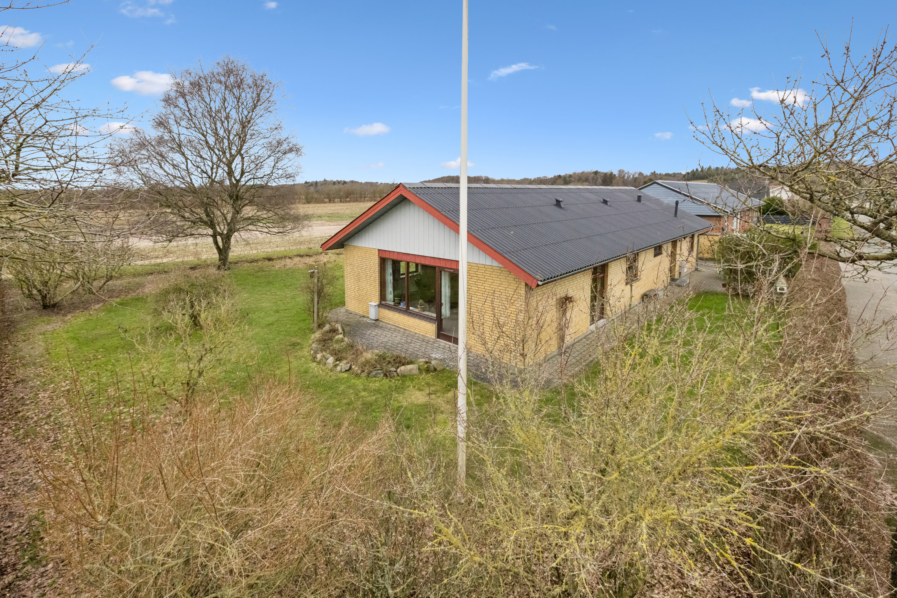 Fremhævet  billede i fuldskærmstilstand. Billede af Langmosevej 13, Bjerregrav, 9632 Møldrup