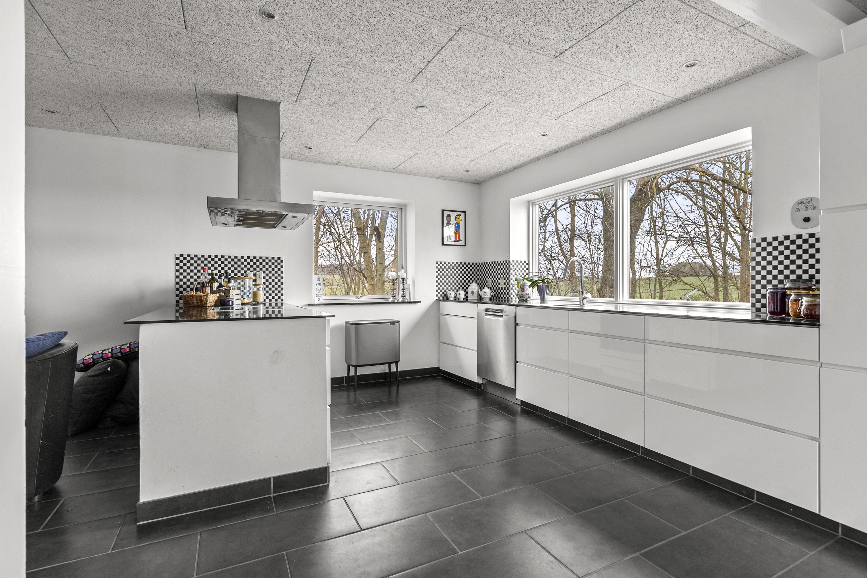 Fremhævet køkken billede i fuldskærmstilstand. Billede af Vesterbygårdvej 14, 4490 Jerslev Sjælland