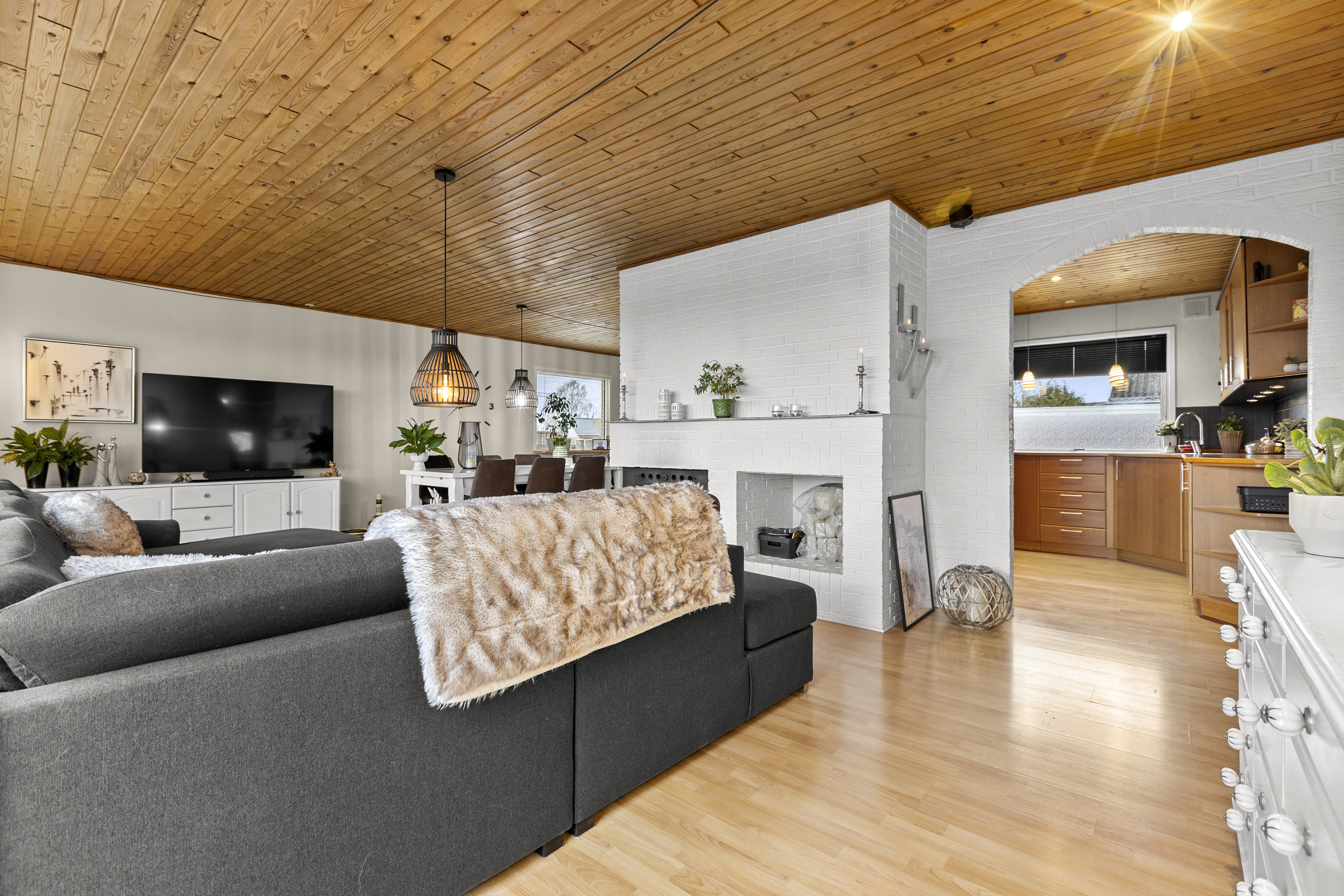 Fremhævet stue billede i fuldskærmstilstand. Billede af Milehøjen 16, Årby, 4400 Kalundborg