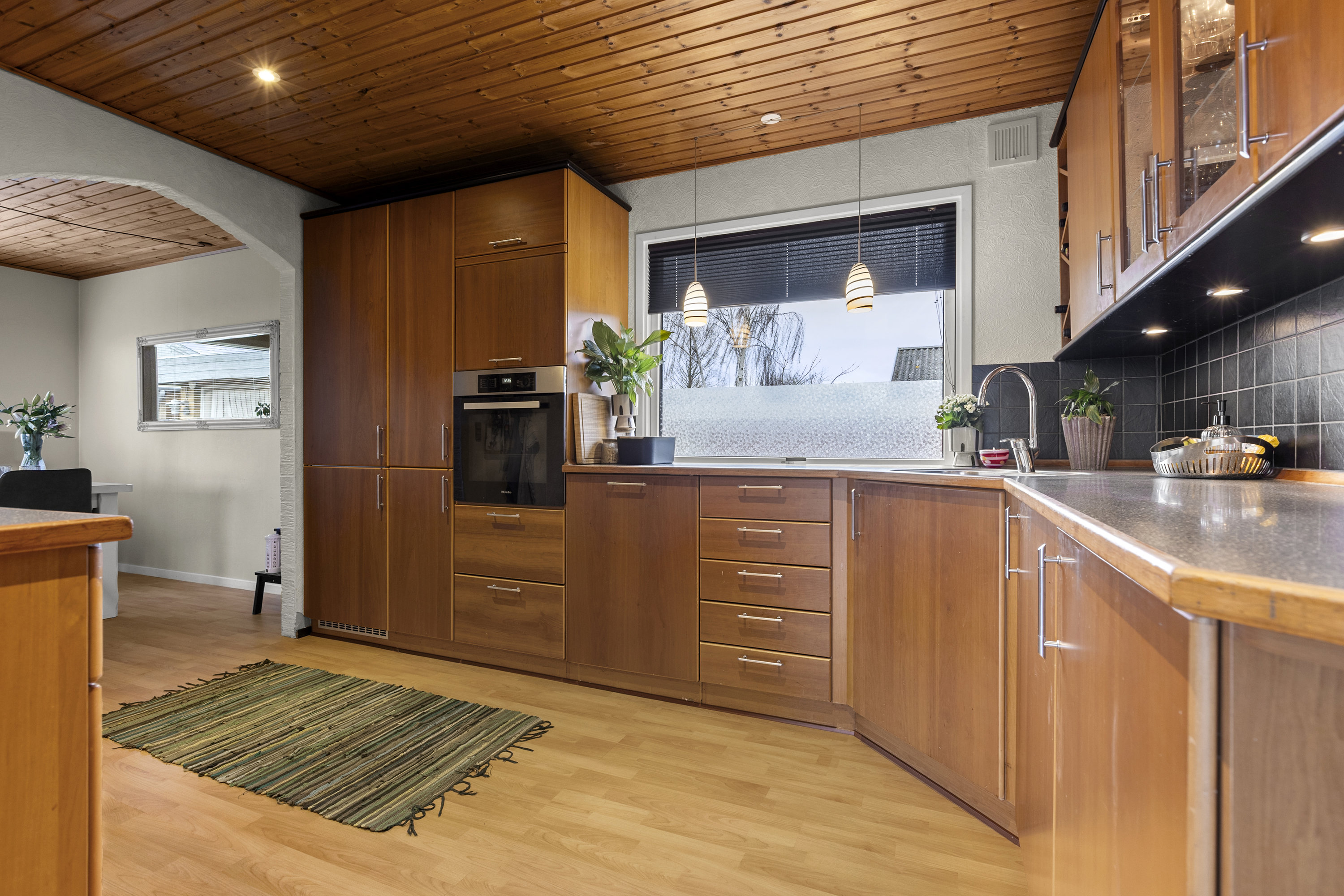 Fremhævet køkken billede i fuldskærmstilstand. Billede af Milehøjen 16, Årby, 4400 Kalundborg