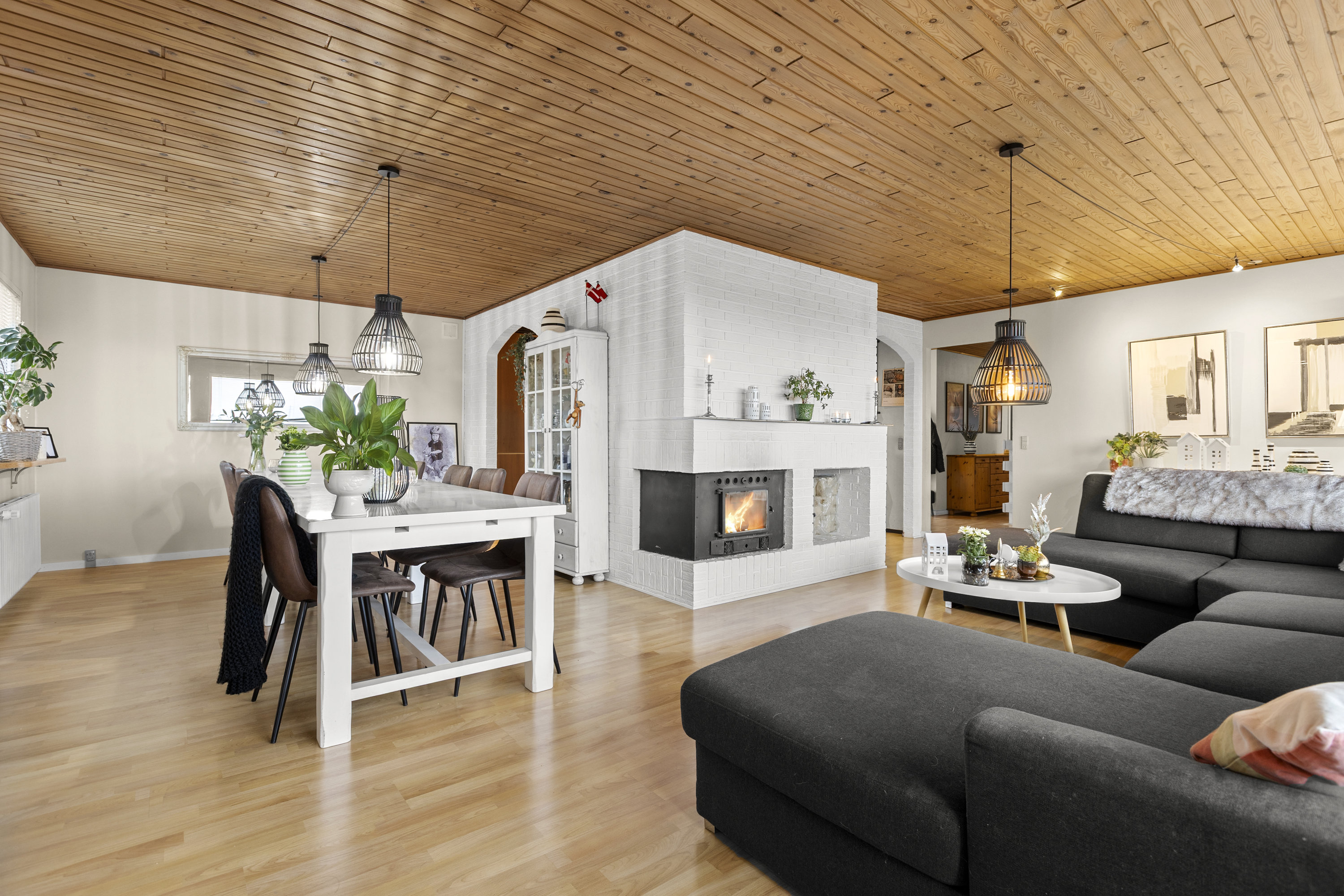 Fremhævet stue billede i fuldskærmstilstand. Billede af Milehøjen 16, Årby, 4400 Kalundborg