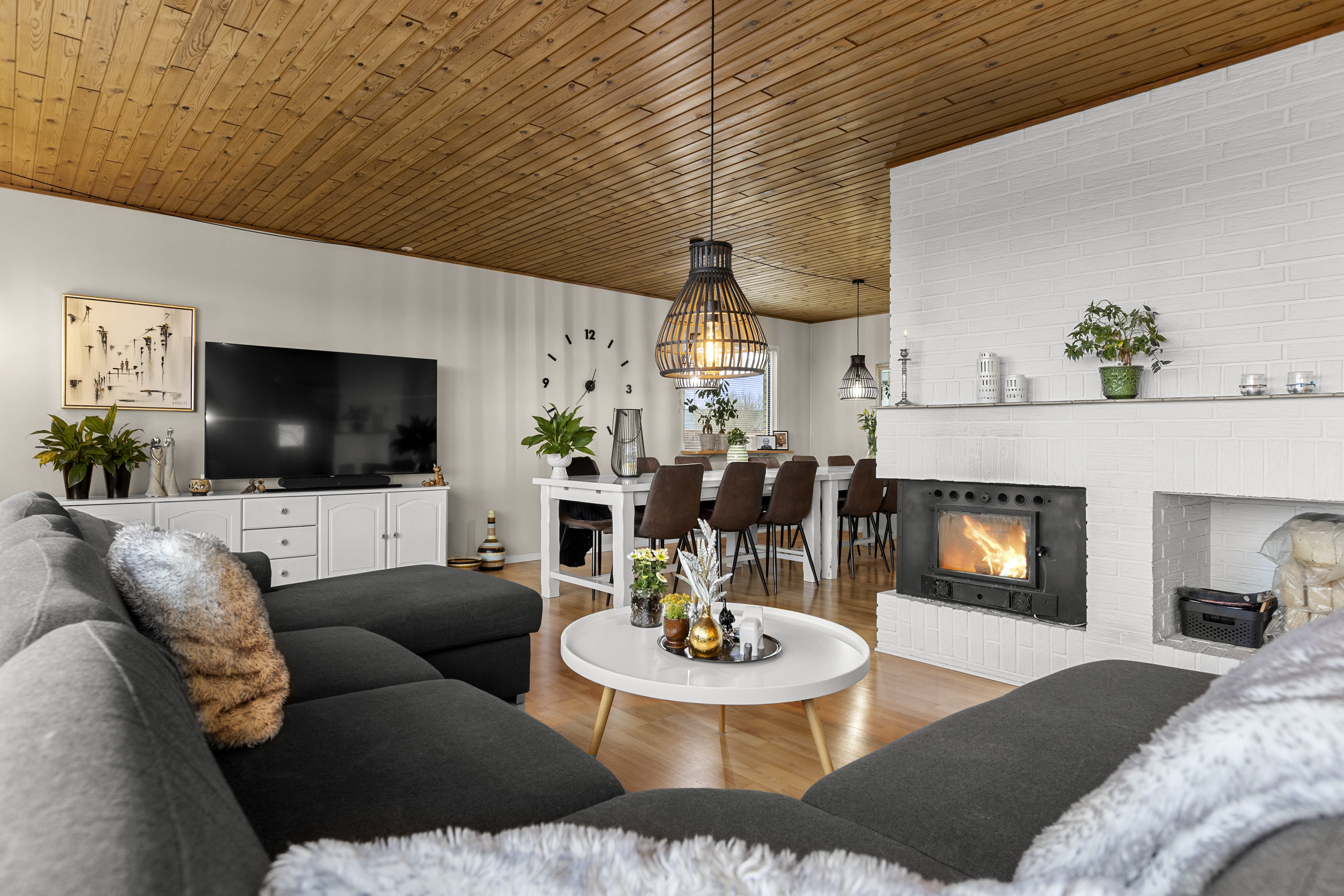 Fremhævet stue billede i fuldskærmstilstand. Billede af Milehøjen 16, Årby, 4400 Kalundborg