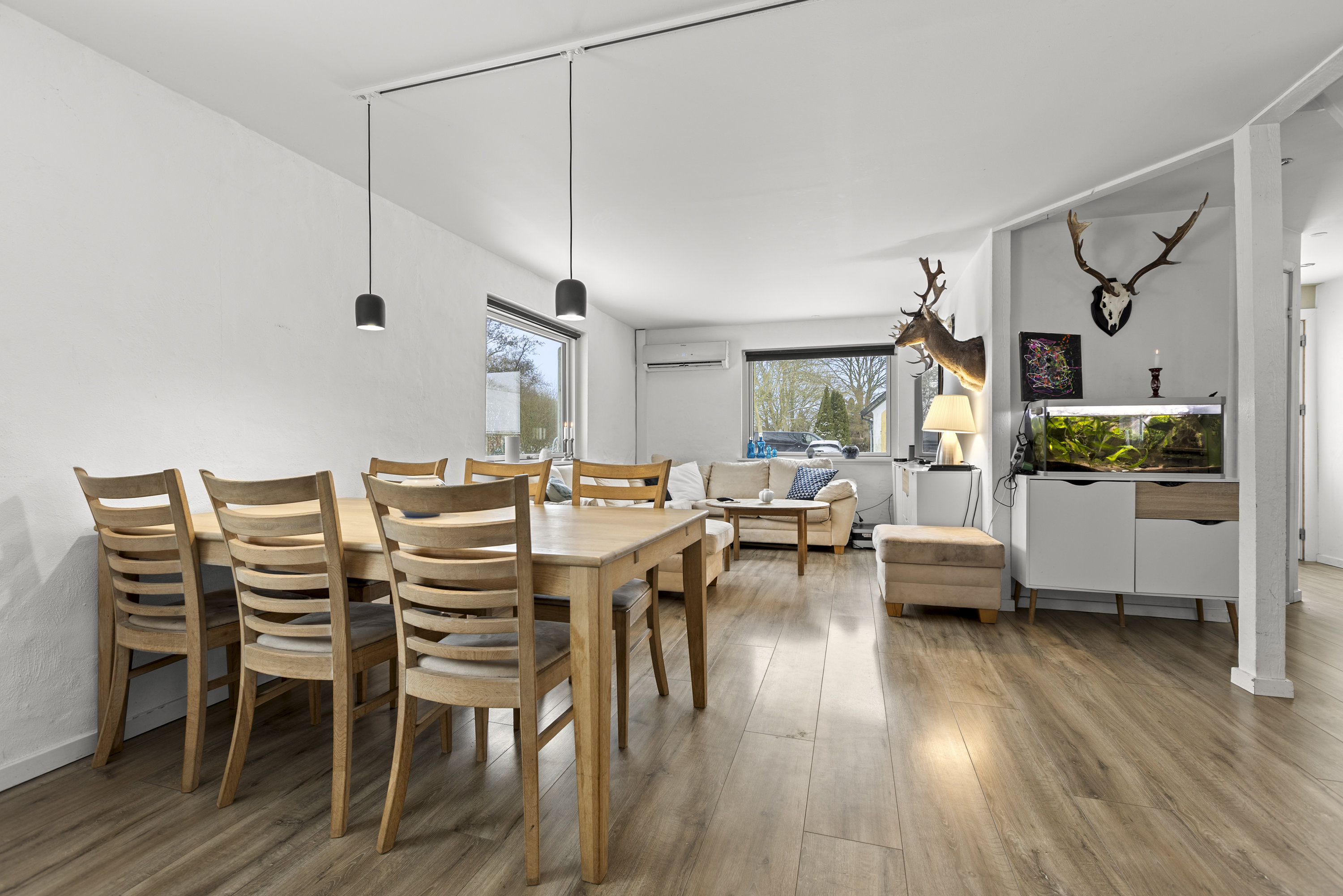 Miniaturebillede 1: stue. Billede af Haslevvej 250, 4100 Ringsted