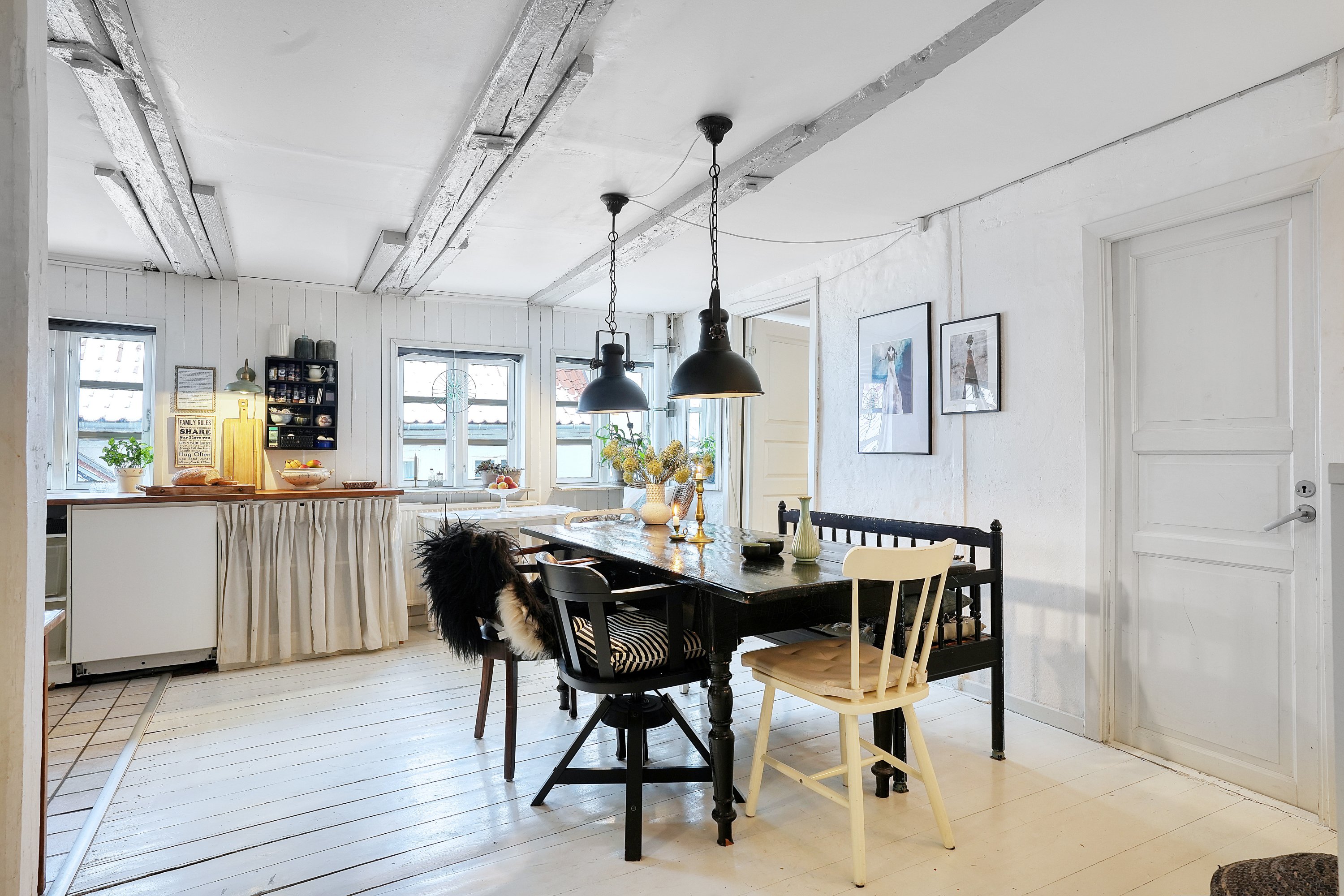 Fremhævet spisestue billede i fuldskærmstilstand. Billede af Skyttenstræde 11C, 3000 Helsingør