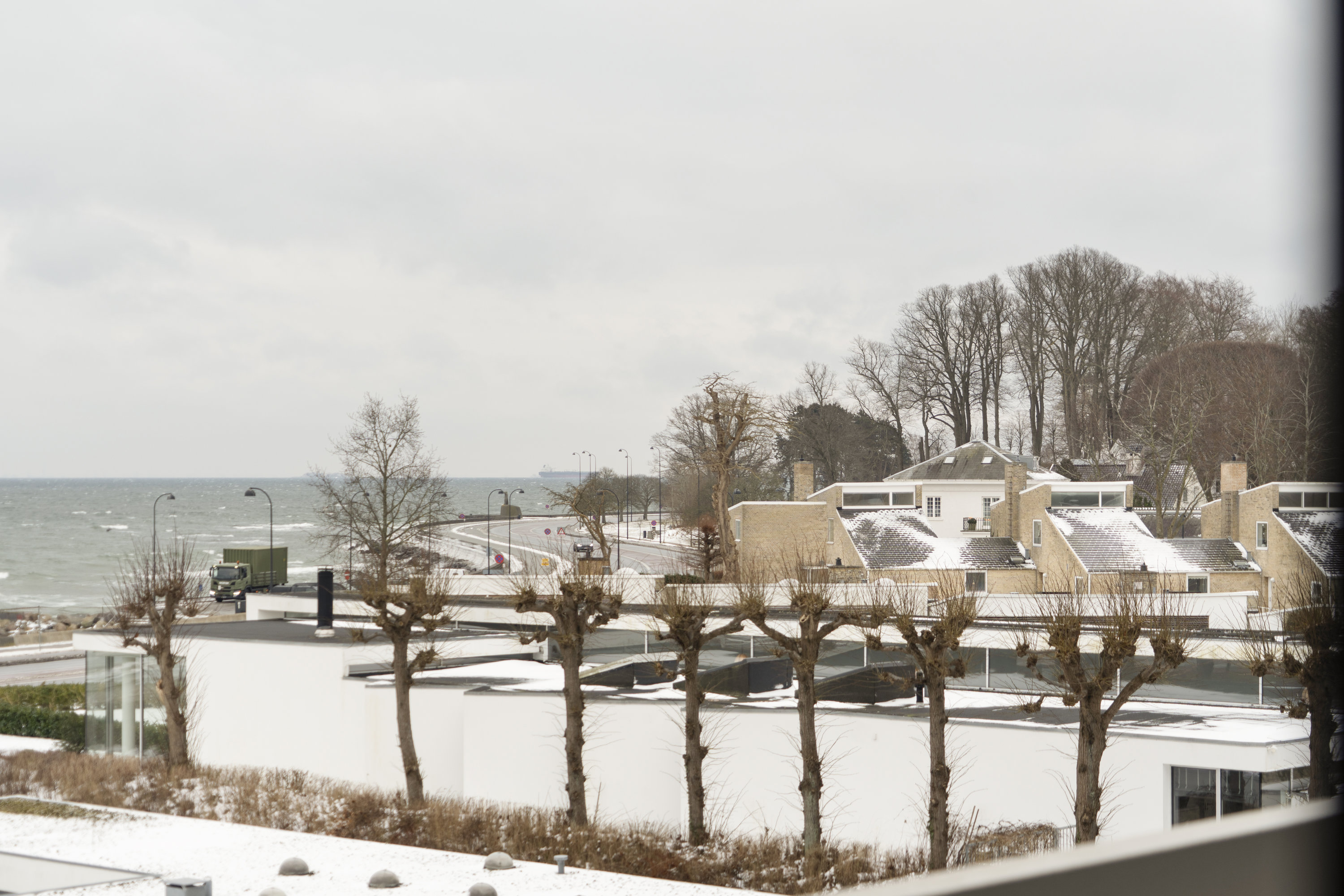 Fremhævet  billede i fuldskærmstilstand. Billede af Strandvejen 417C, 3. th., 2930 Klampenborg